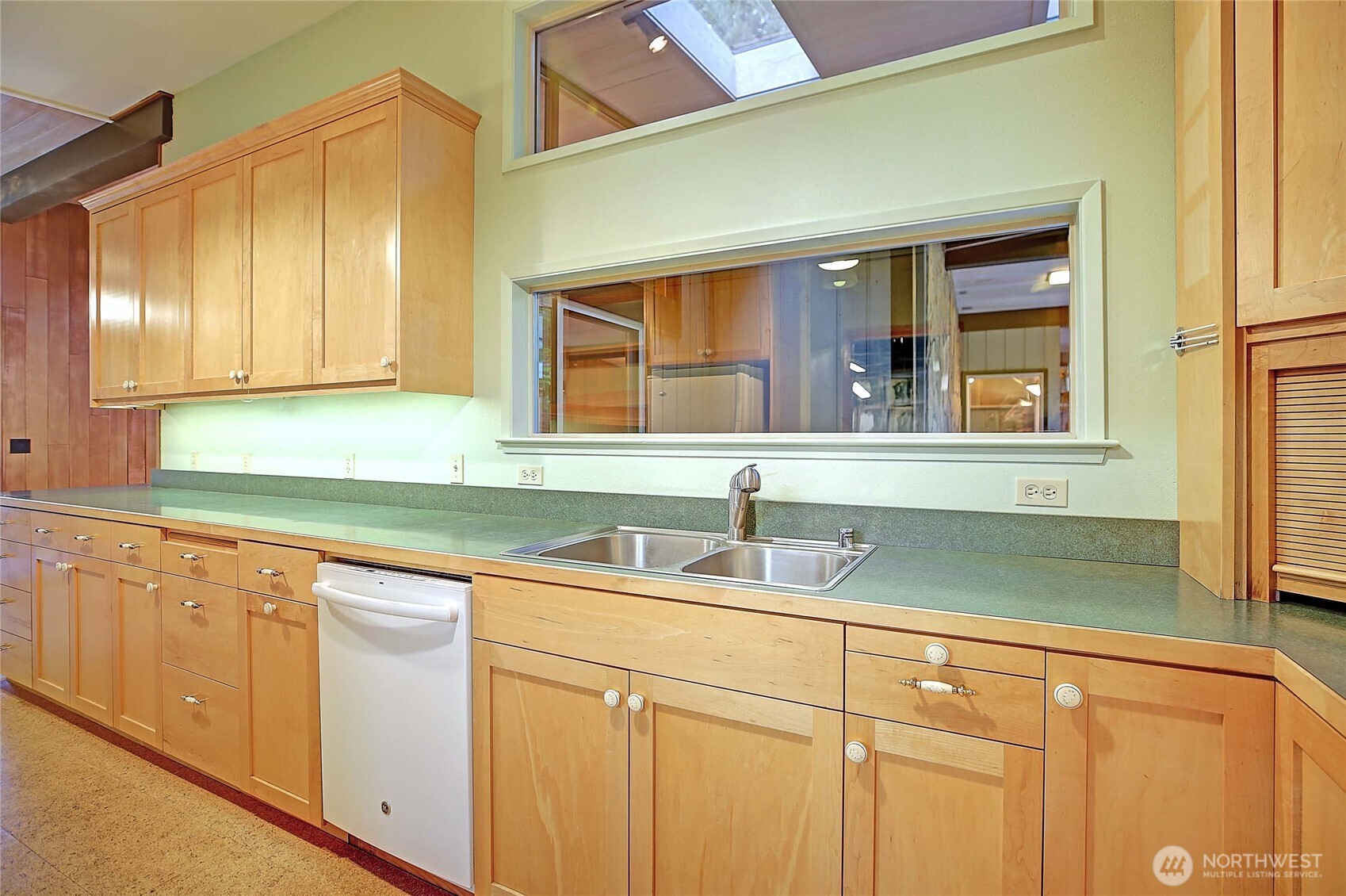 1357 Steffen Place , Camano Island, WA 98282