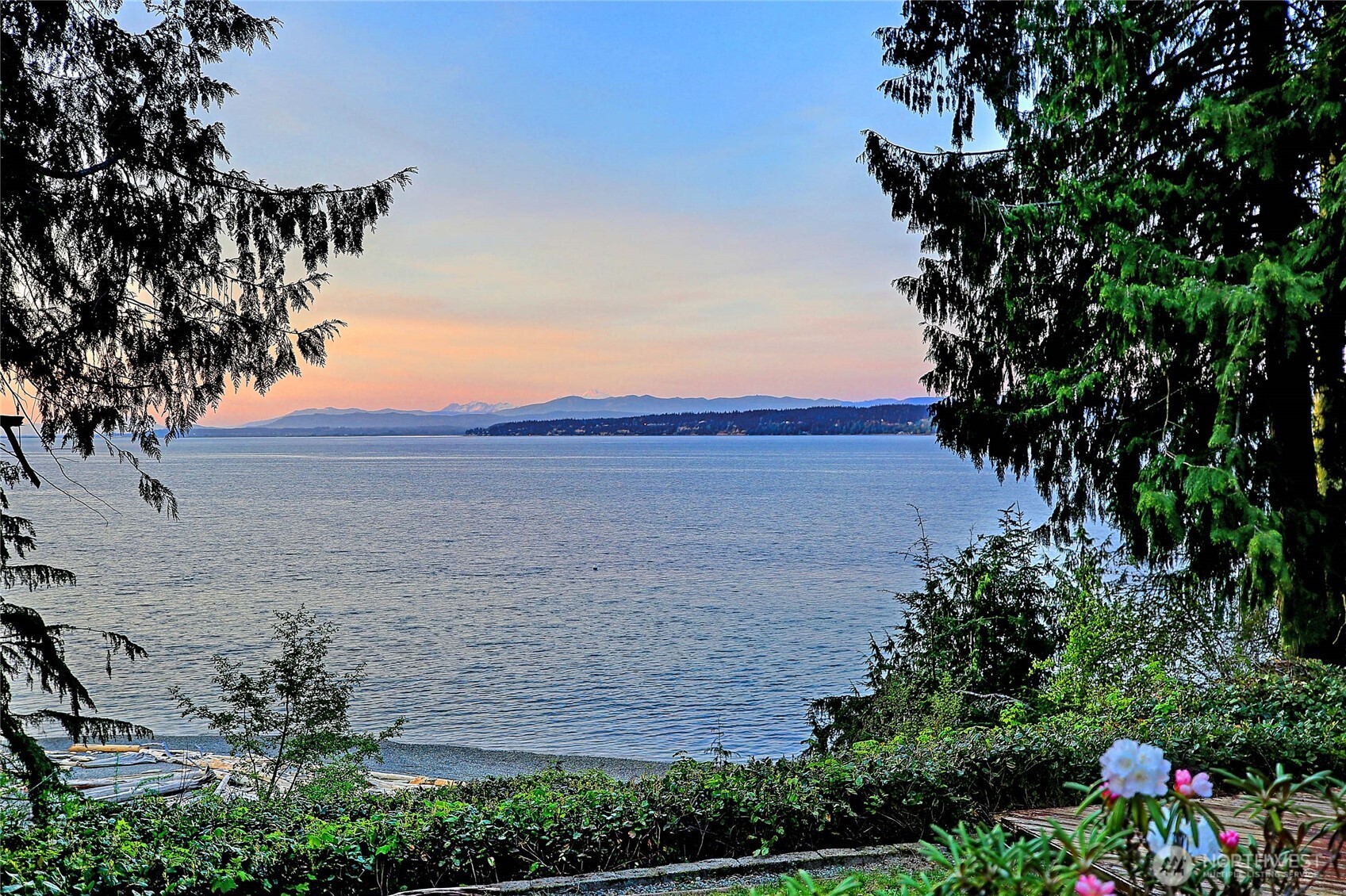 1357 Steffen Place , Camano Island, WA 98282