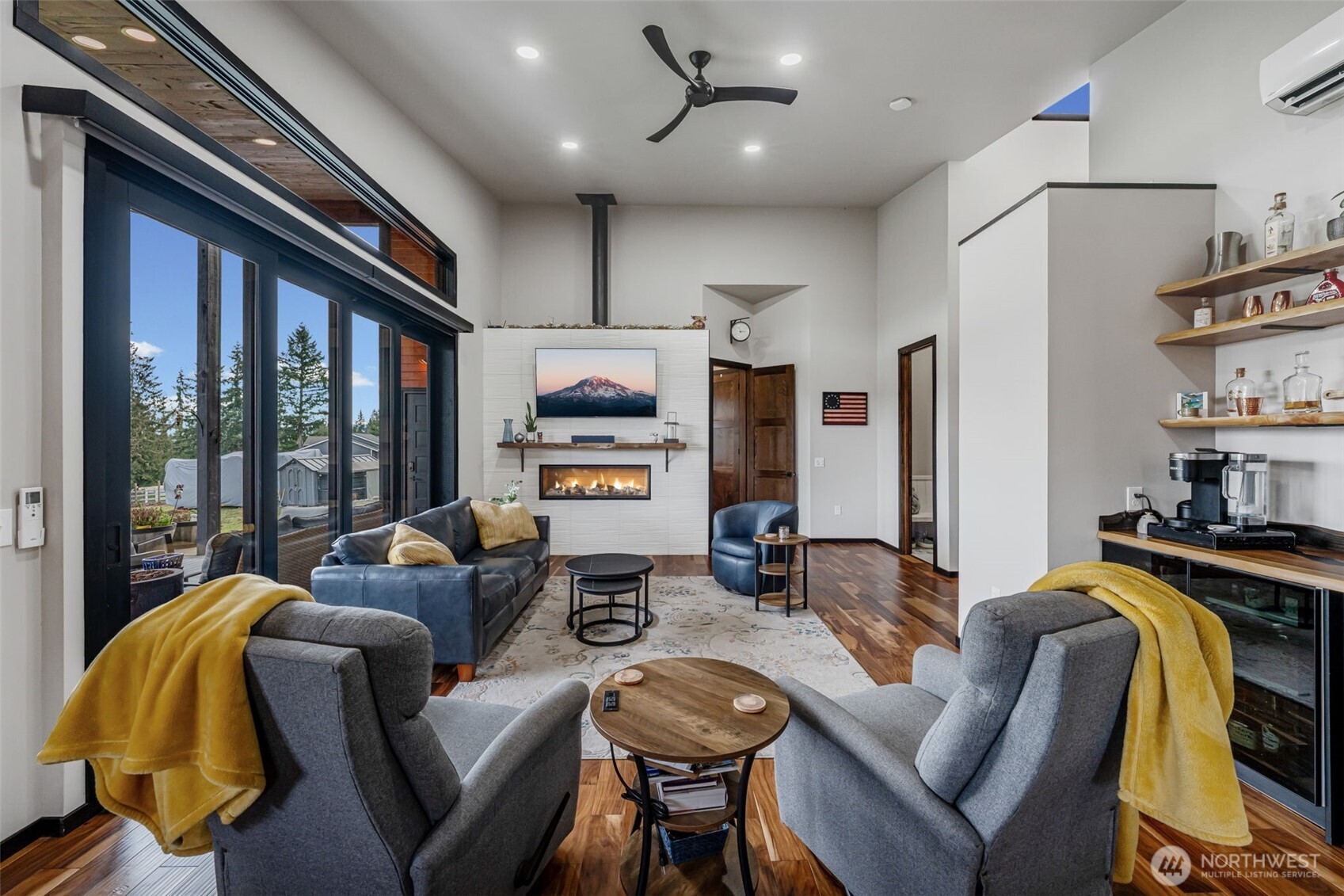 12516 Kapowsin Highlands Drive E, Graham, WA 98338