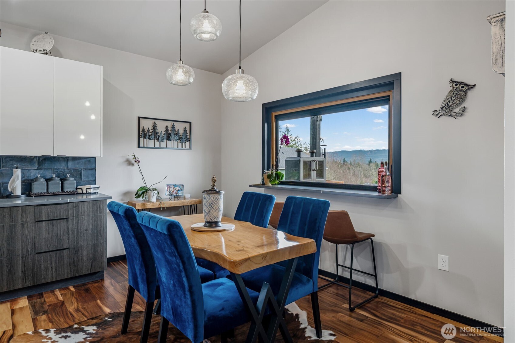 12516 Kapowsin Highlands Drive E, Graham, WA 98338