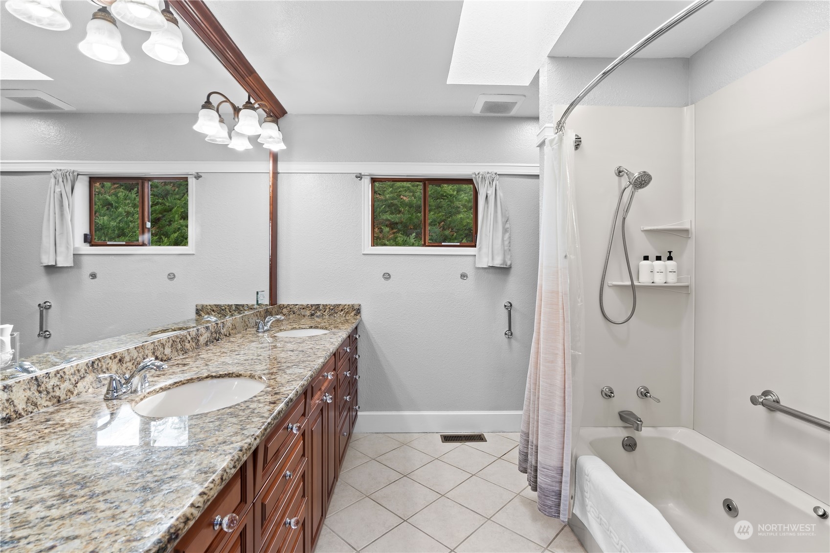 6320 Dash Point Boulevard NE, Tacoma, WA 98422