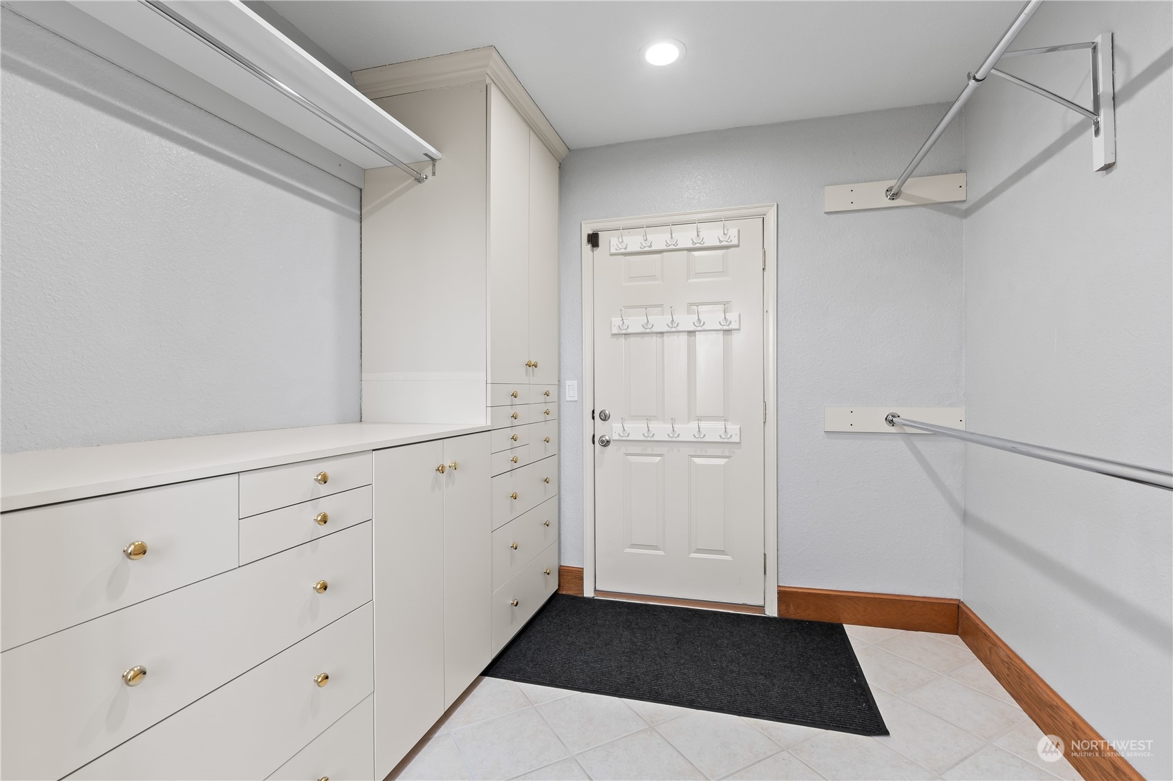 6320 Dash Point Boulevard NE, Tacoma, WA 98422