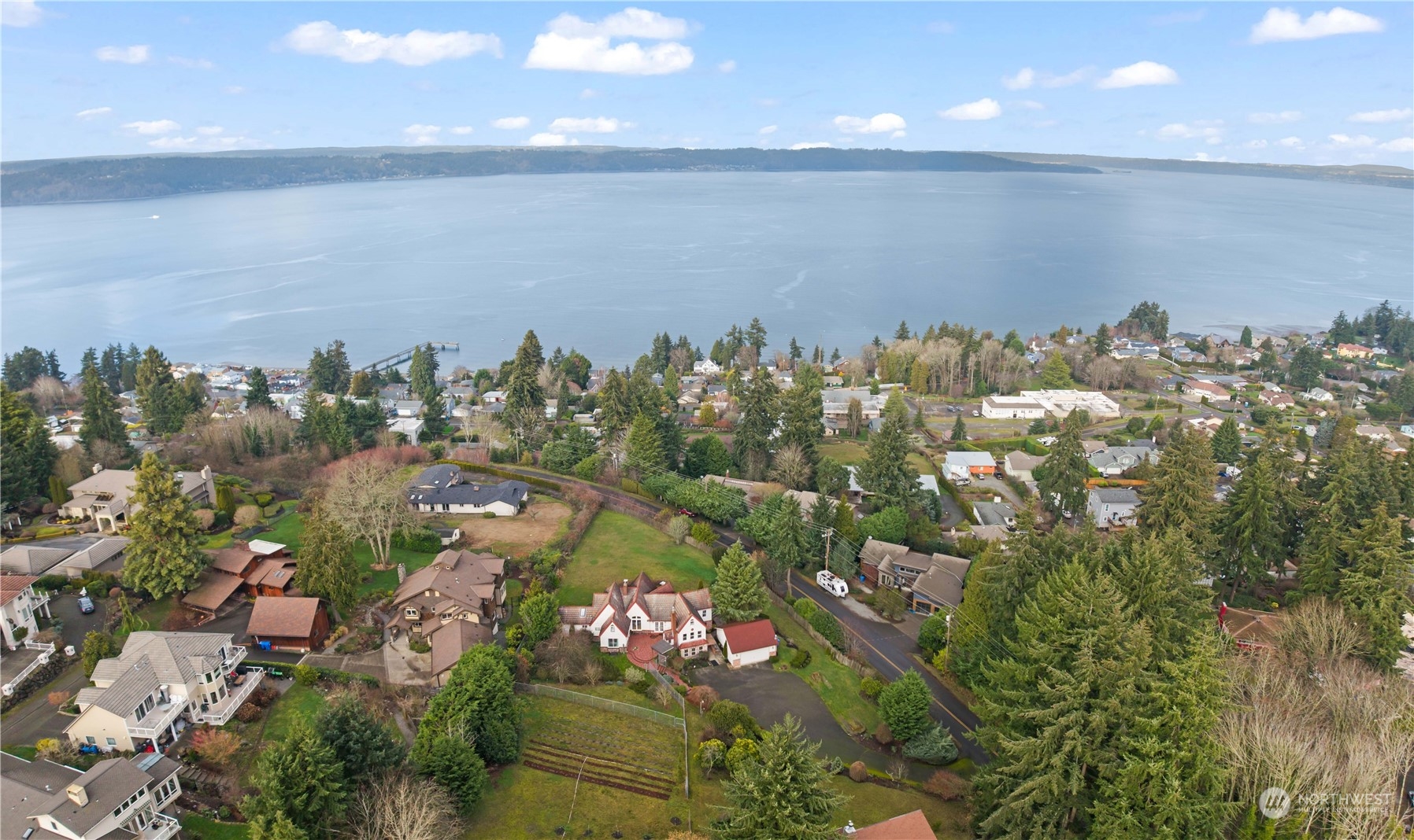 6320 Dash Point Boulevard NE, Tacoma, WA 98422
