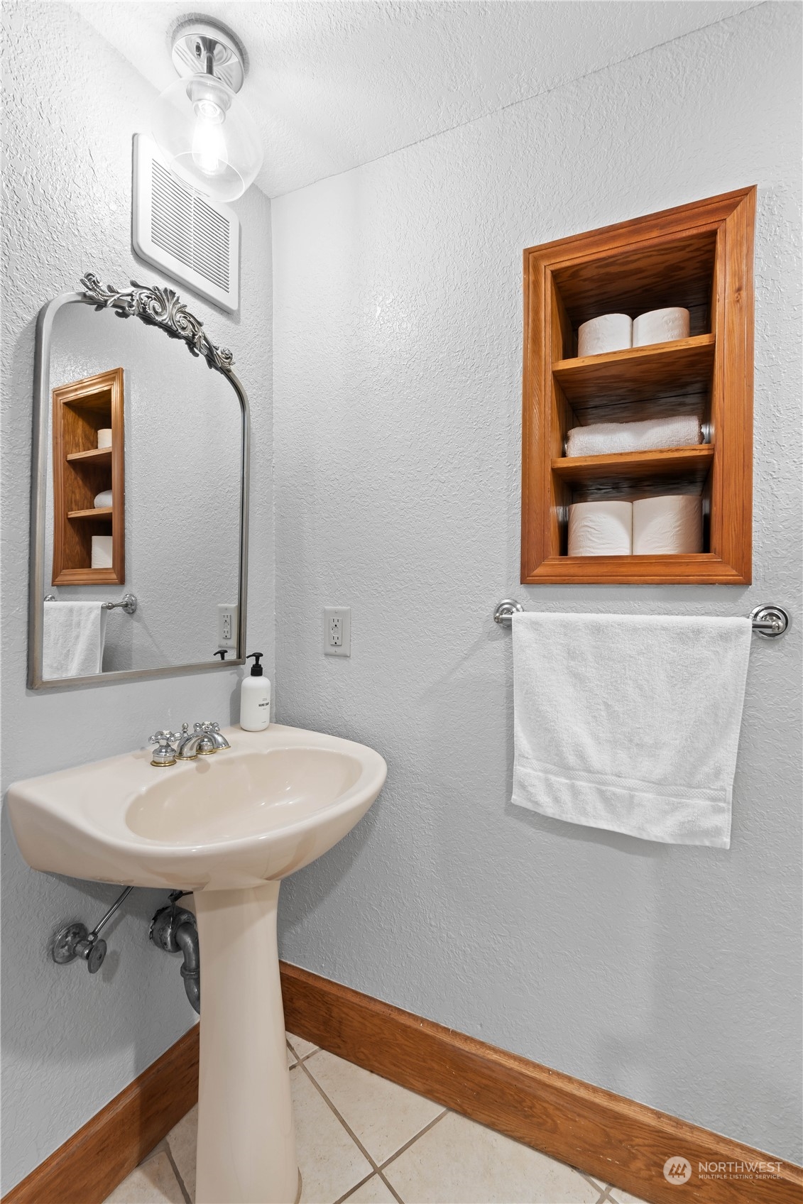 6320 Dash Point Boulevard NE, Tacoma, WA 98422