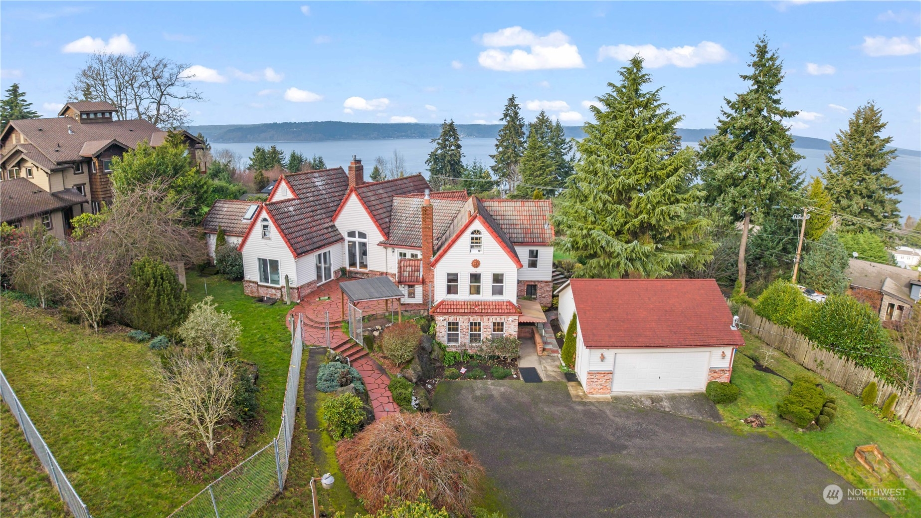 6320 Dash Point Boulevard NE, Tacoma, WA 98422