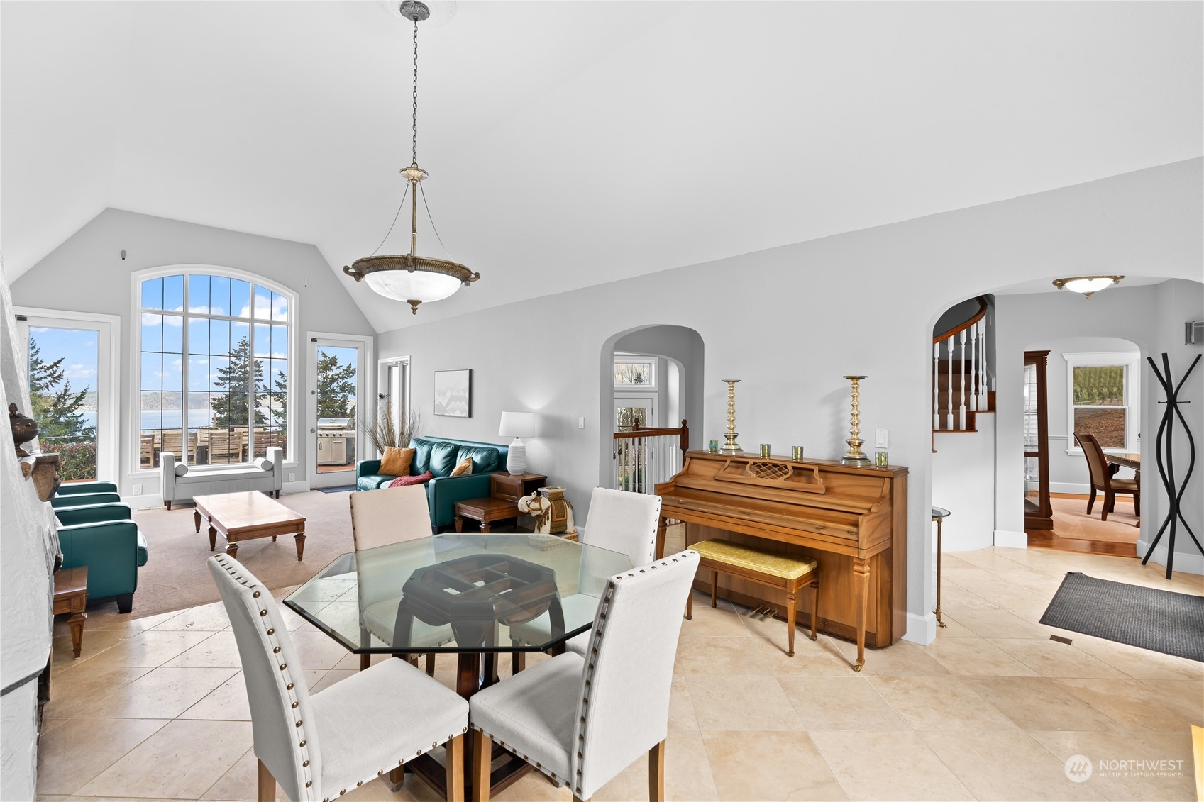 6320 Dash Point Boulevard NE, Tacoma, WA 98422