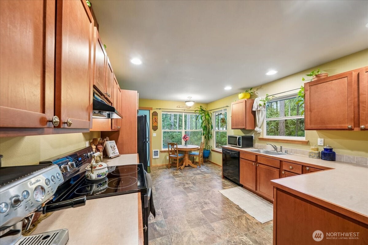 8918 129th Avenue Ct , Anderson Island, WA 98303