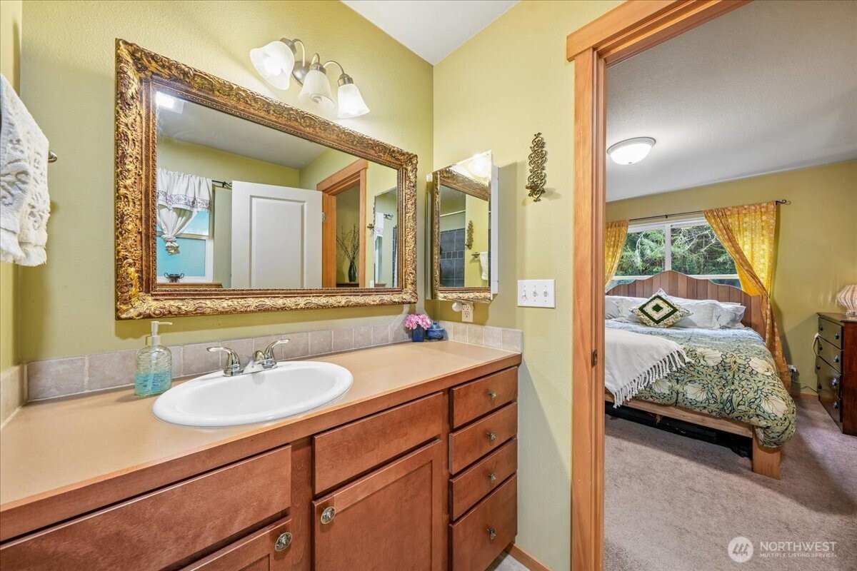 8918 129th Avenue Ct , Anderson Island, WA 98303