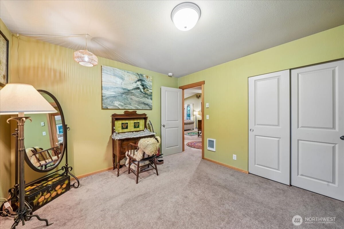 8918 129th Avenue Ct , Anderson Island, WA 98303