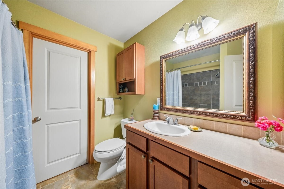 8918 129th Avenue Ct , Anderson Island, WA 98303