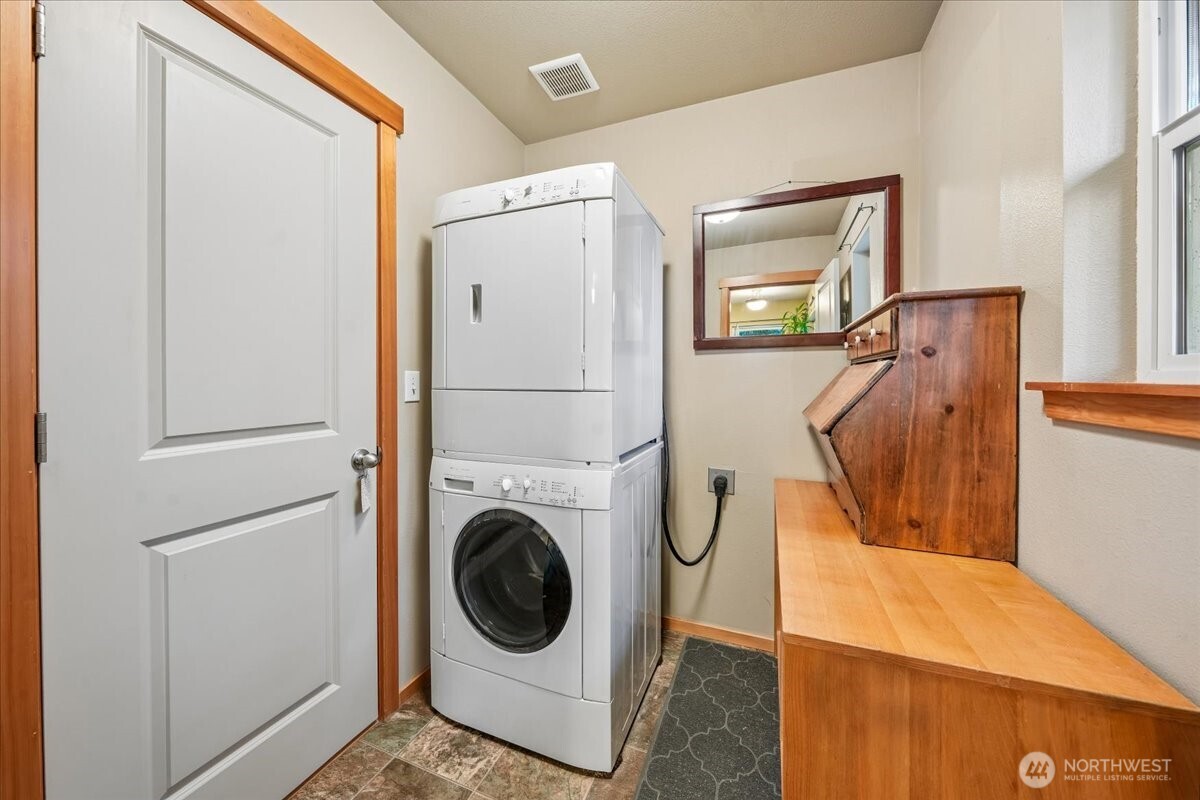 8918 129th Avenue Ct , Anderson Island, WA 98303