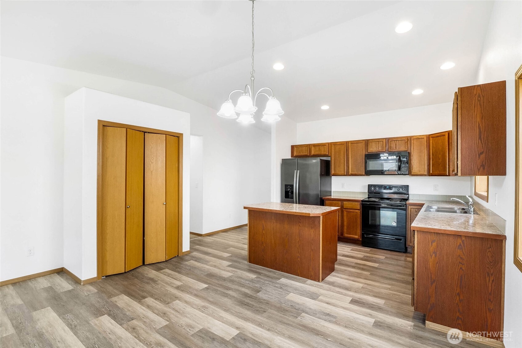 950 K Street SE, Ephrata, WA 98823