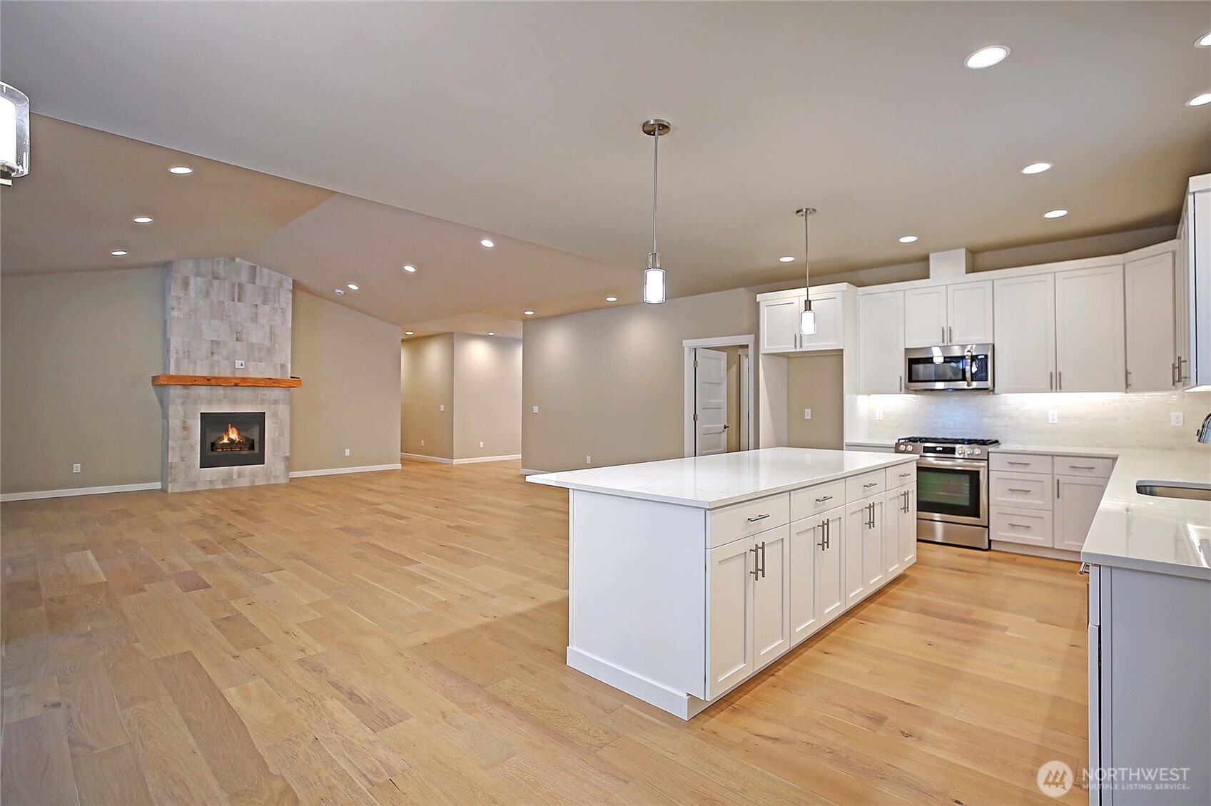 2802 Park Drive , Camano Island, WA 98282