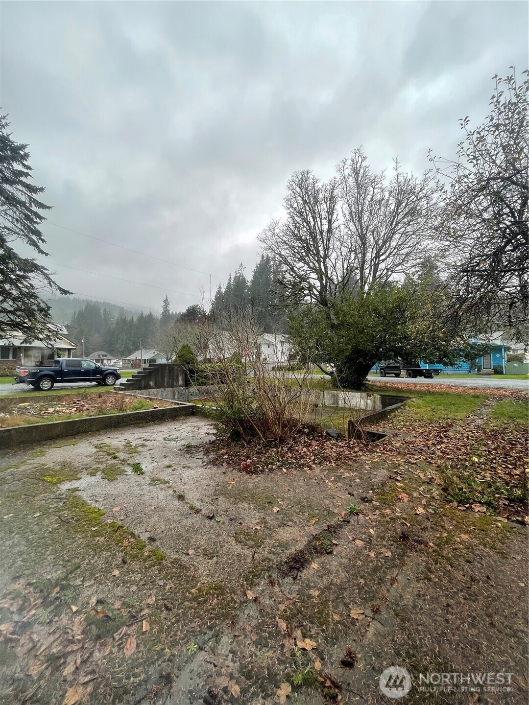 1143 Gaylord Street , Raymond, WA 98577