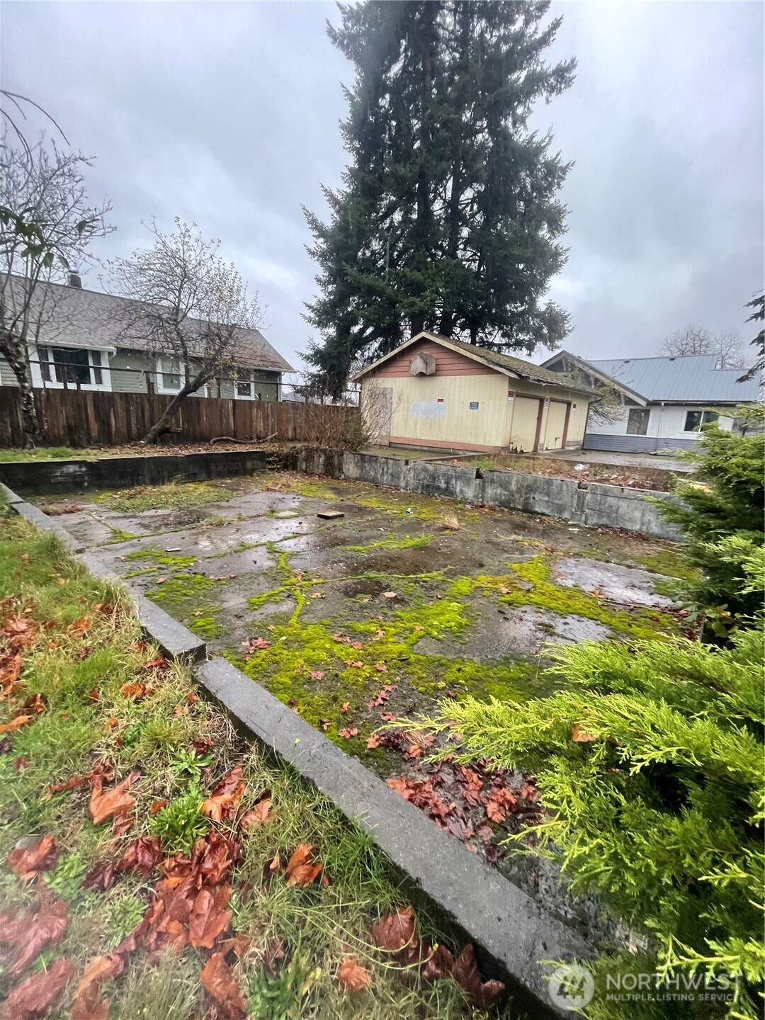 1143 Gaylord Street , Raymond, WA 98577