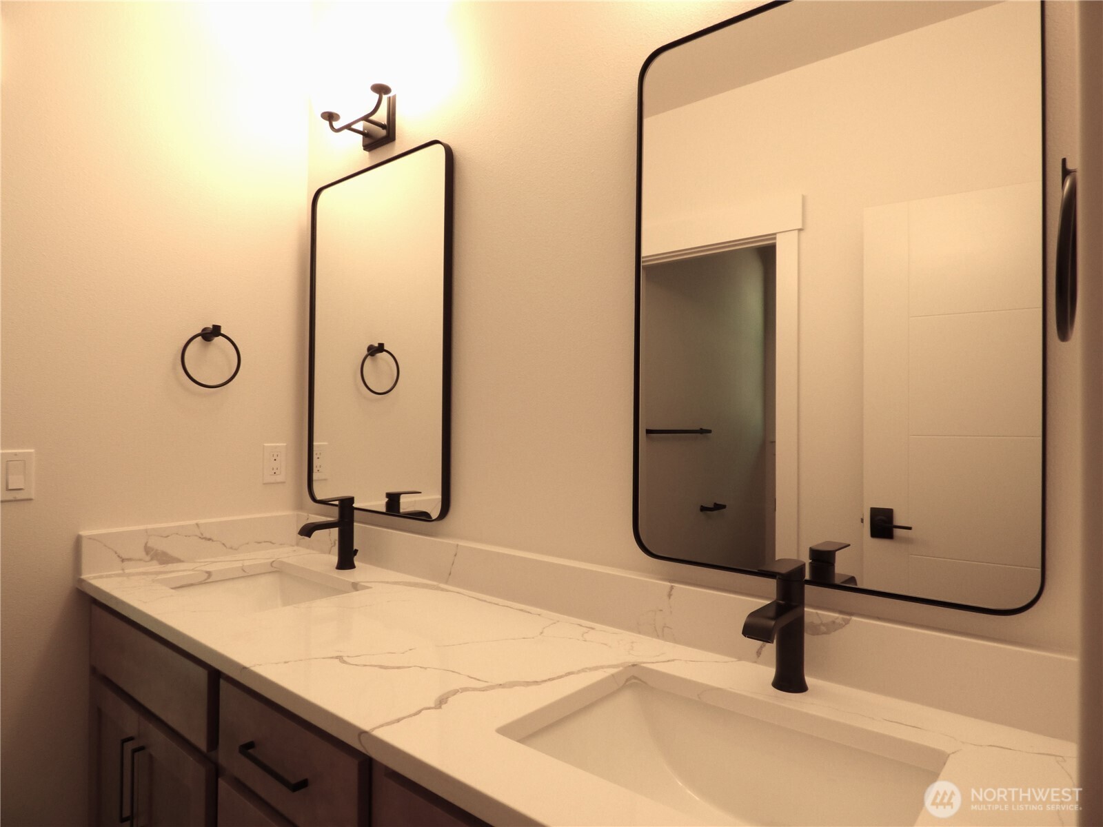 6629 Shadow Creek Lane NE, Olympia, WA 98516