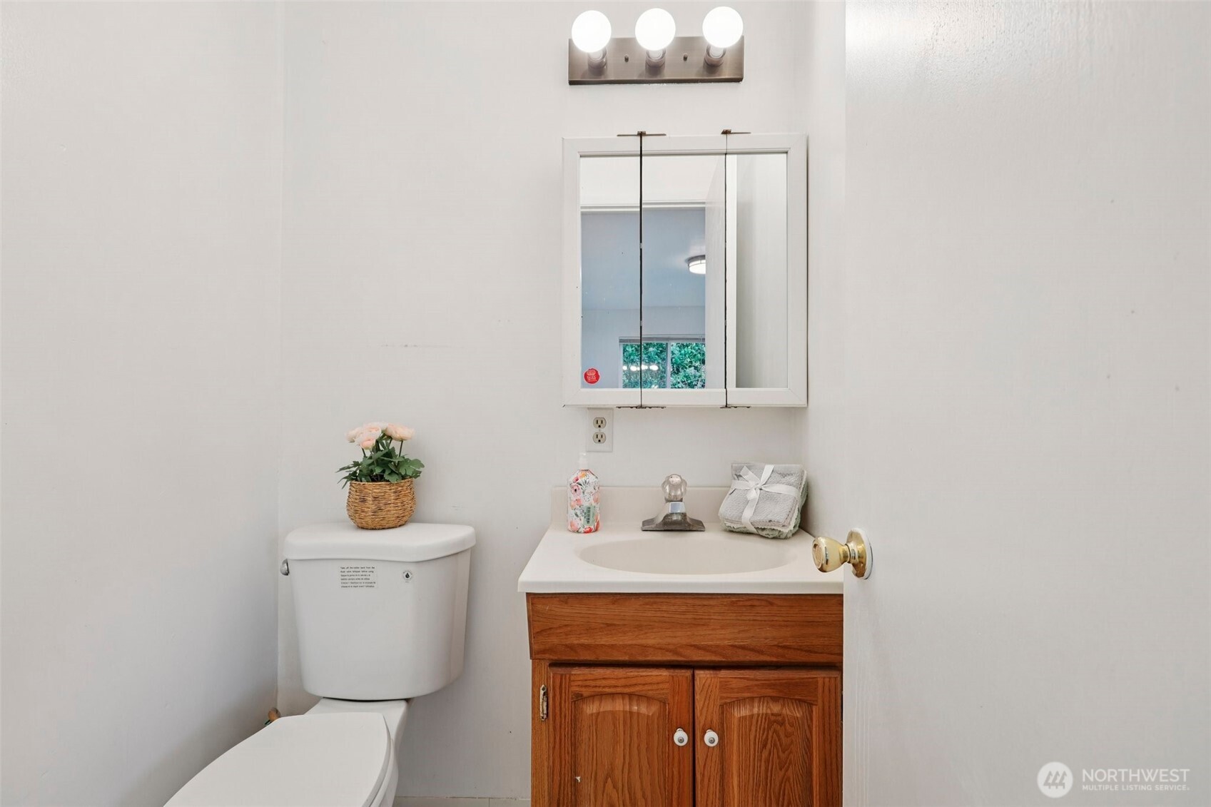 10316 Becker Drive SW, Lakewood, WA 98499