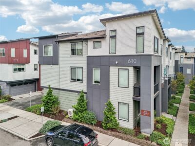 610 237th Place SE #B, Bothell, WA 98021 - Photo 1