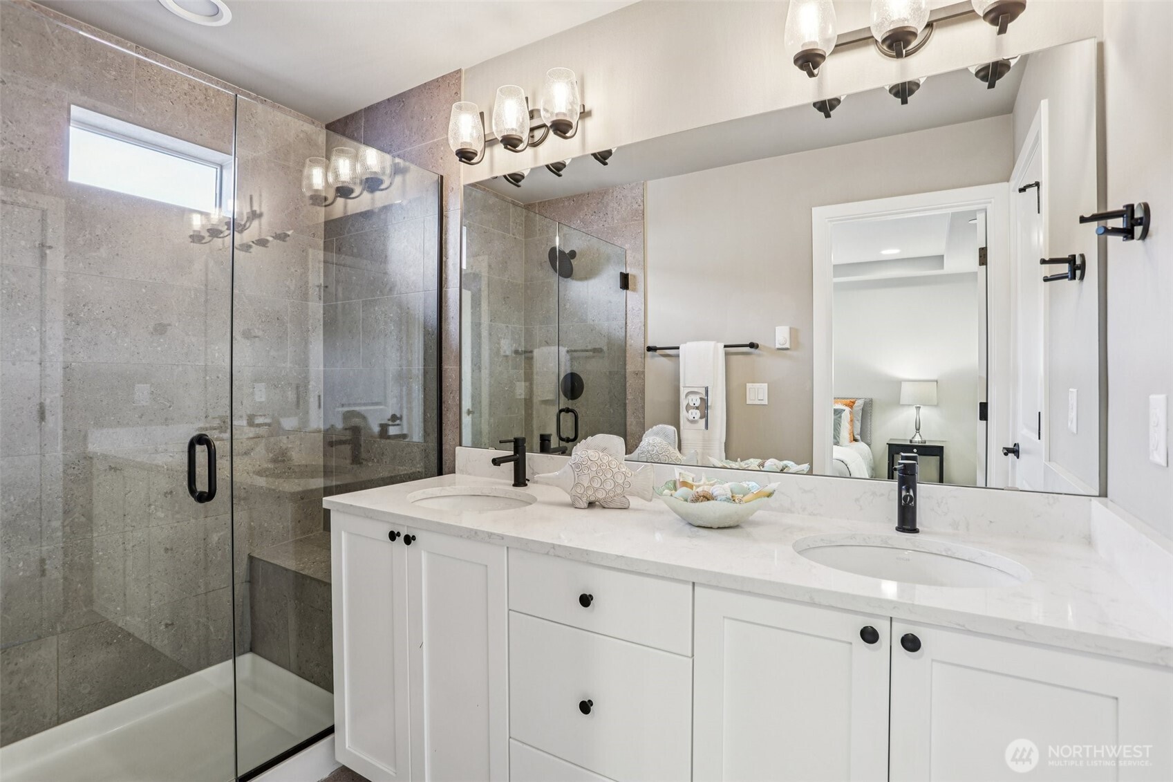 610 237th Place SE #B, Bothell, WA 98021