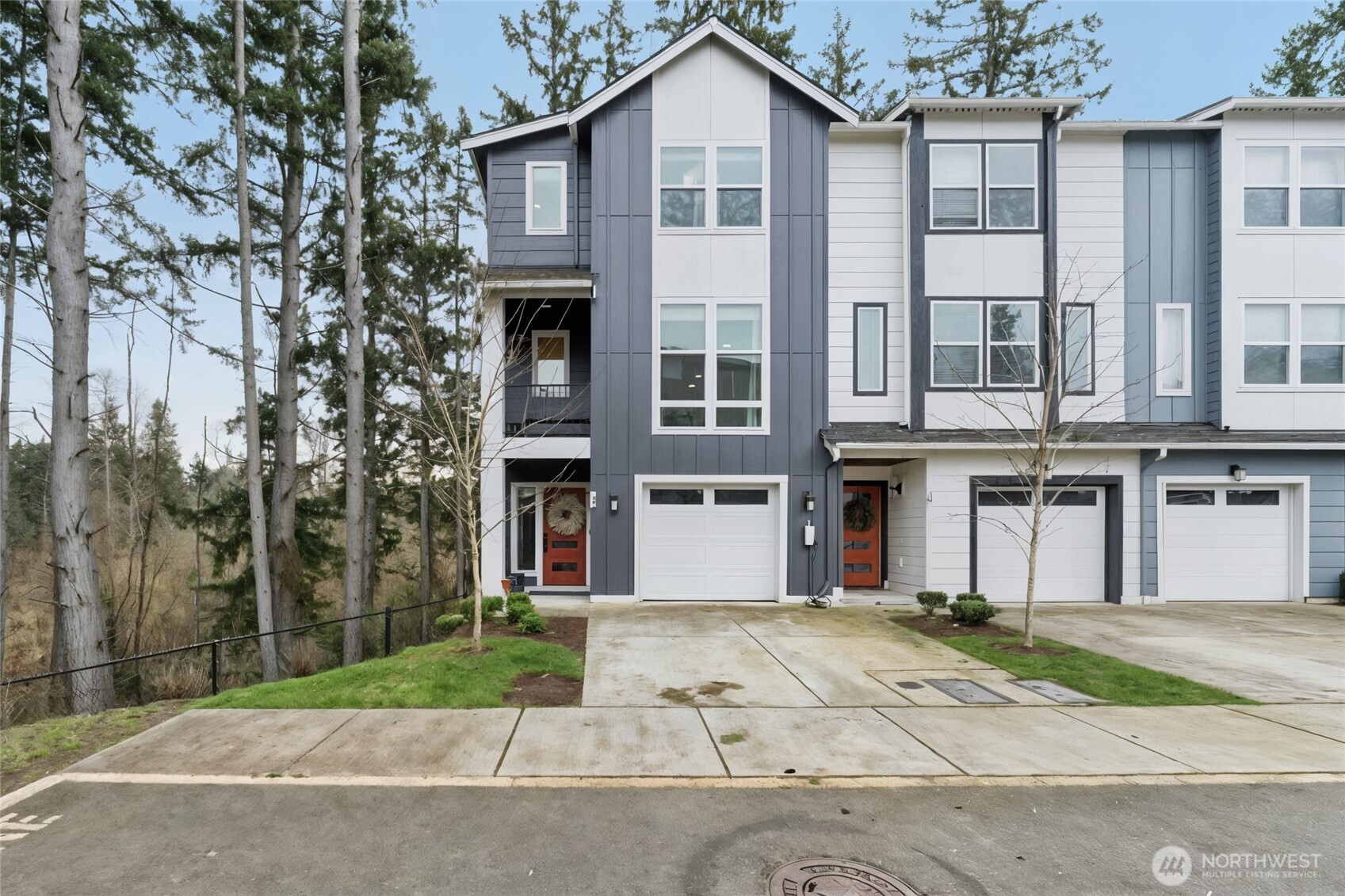 13717 Admiralty Way #J1, Lynnwood, WA 98087