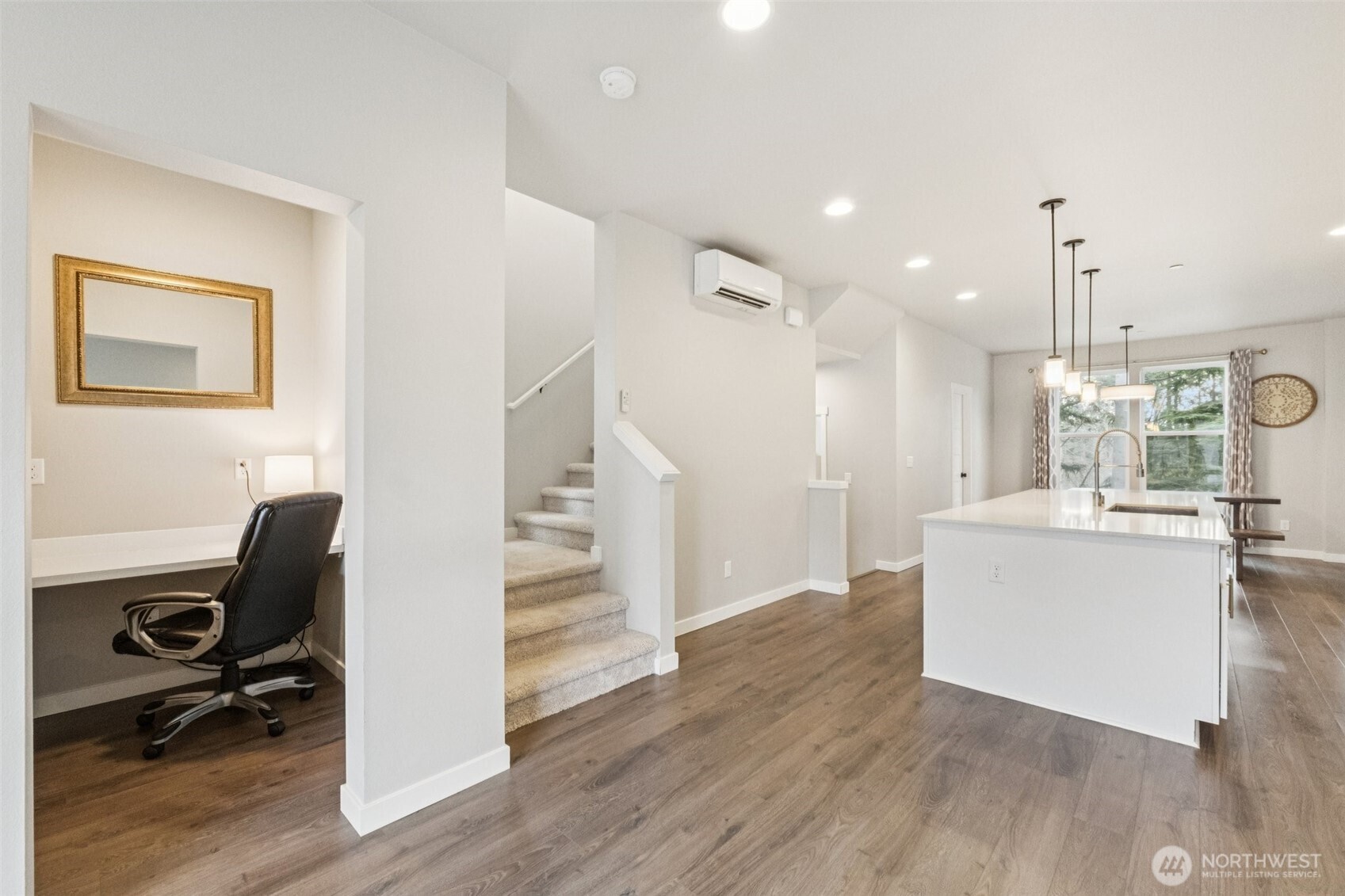 13717 Admiralty Way #J1, Lynnwood, WA 98087