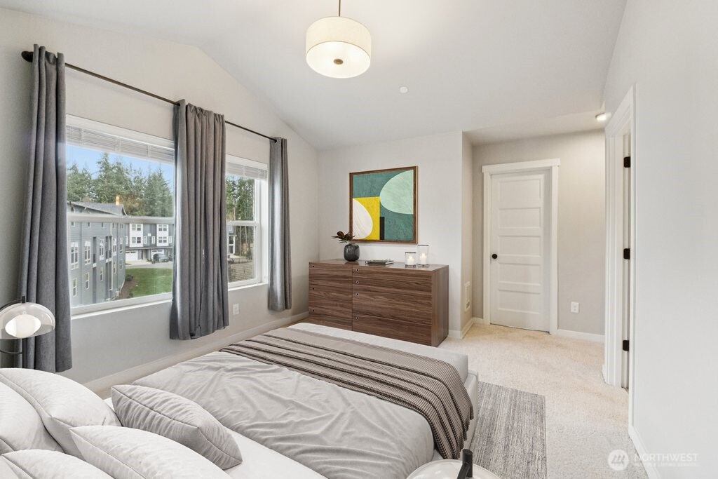 13717 Admiralty Way #J1, Lynnwood, WA 98087