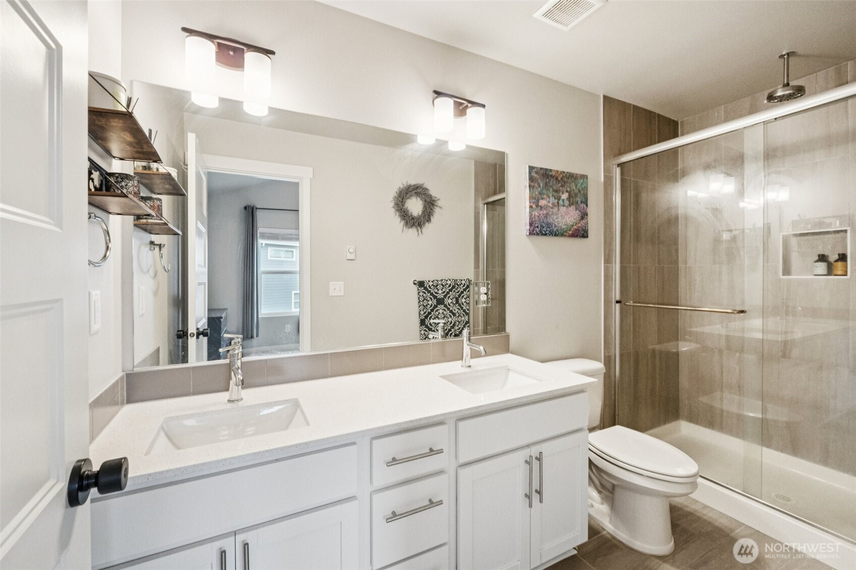 13717 Admiralty Way #J1, Lynnwood, WA 98087