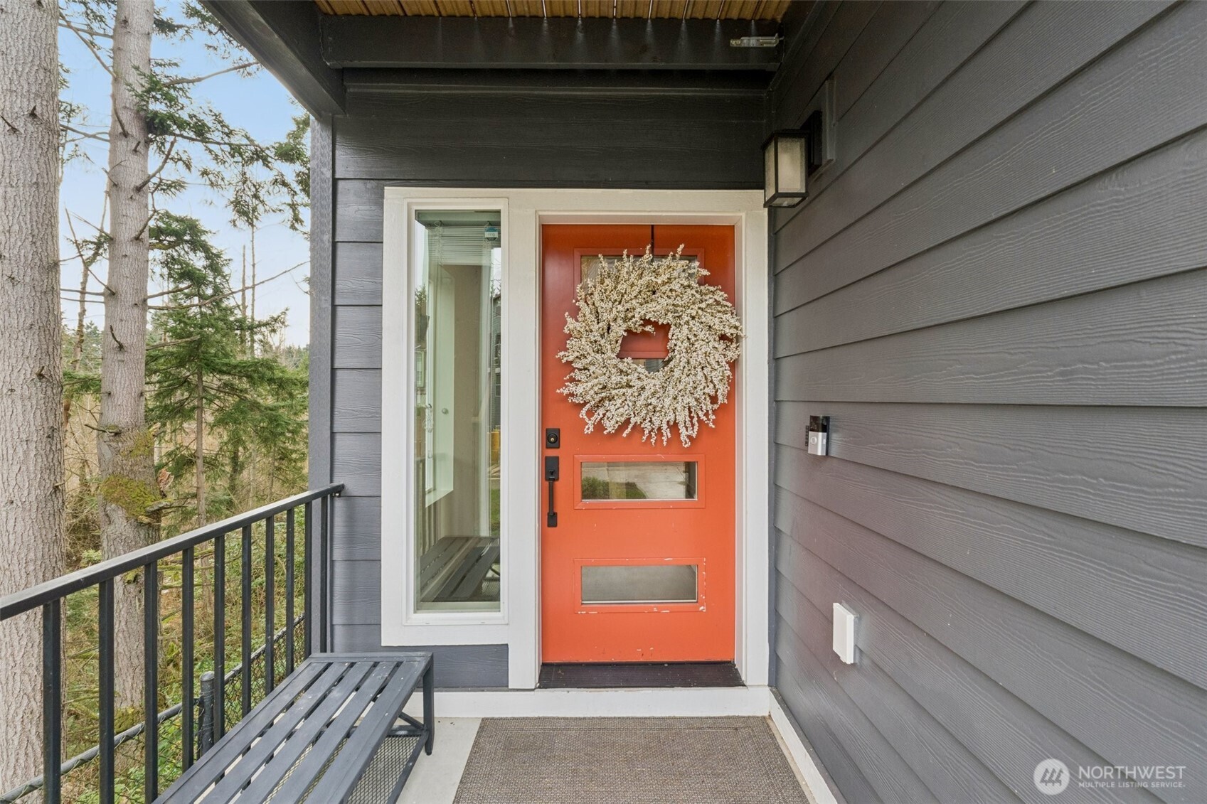 13717 Admiralty Way #J1, Lynnwood, WA 98087