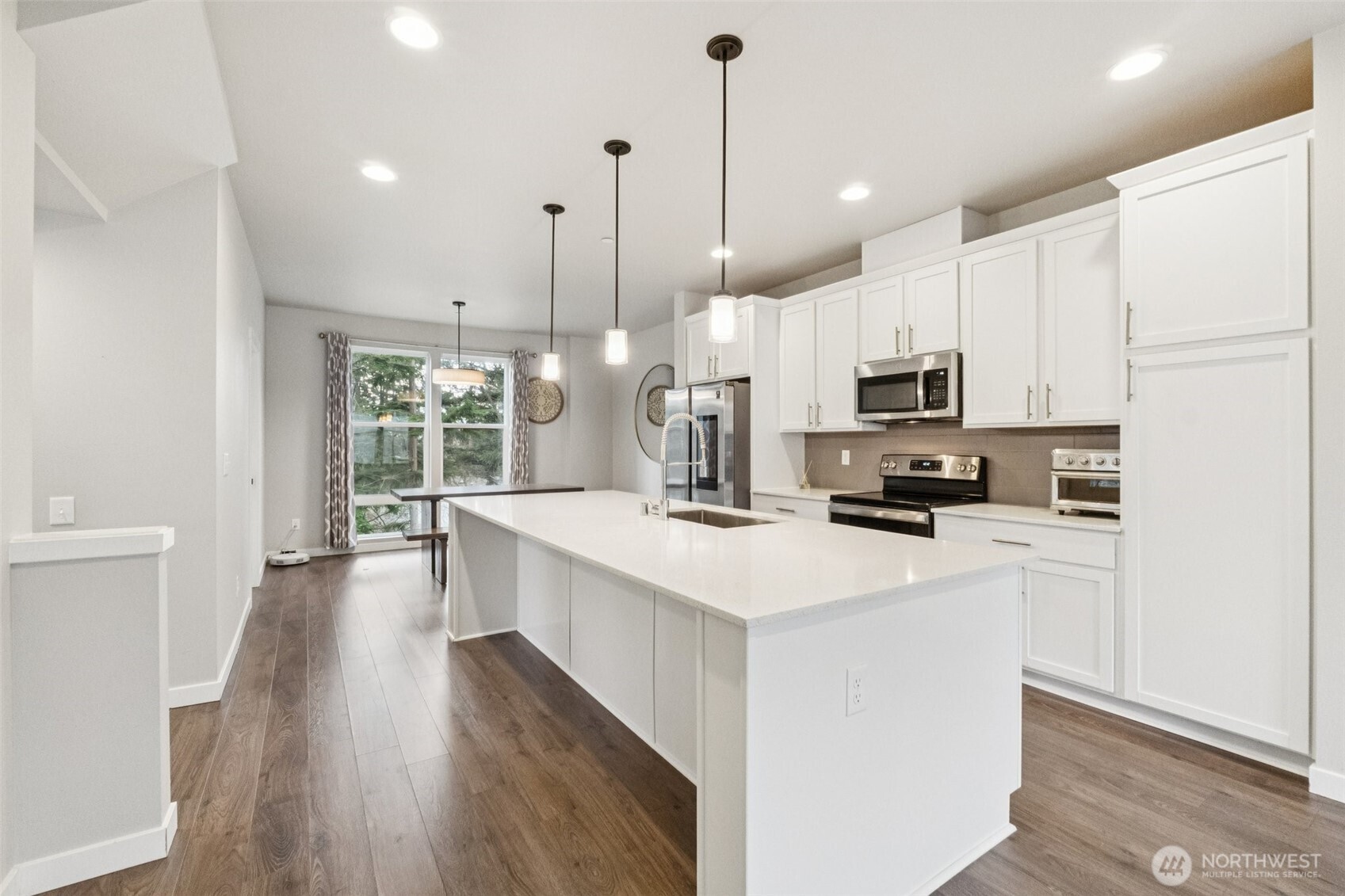 13717 Admiralty Way #J1, Lynnwood, WA 98087