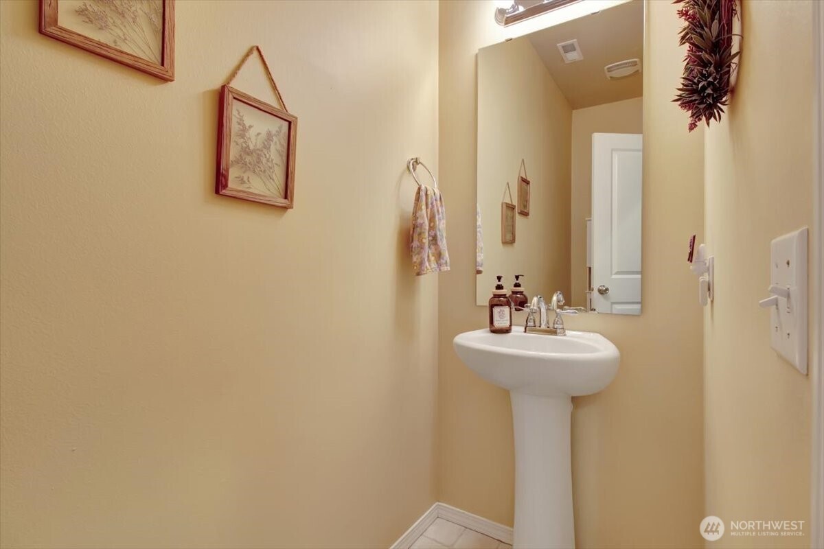 5488 Buckhorn Way , Mount Vernon, WA 98273