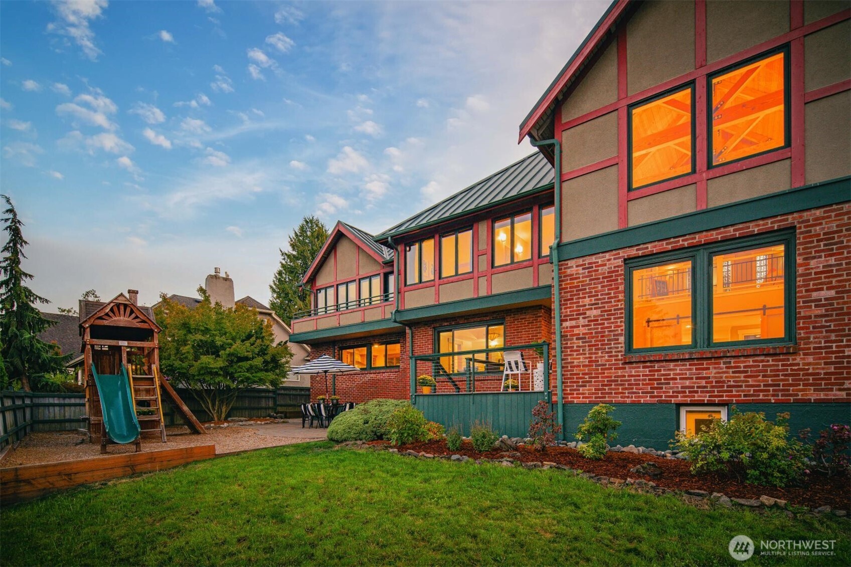 937 N 71st Street , Seattle, WA 98103