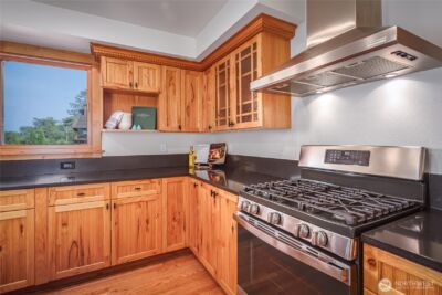 937 N 71st Street , Seattle, WA 98103 - Photo 14