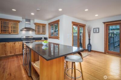 937 N 71st Street , Seattle, WA 98103 - Photo 16