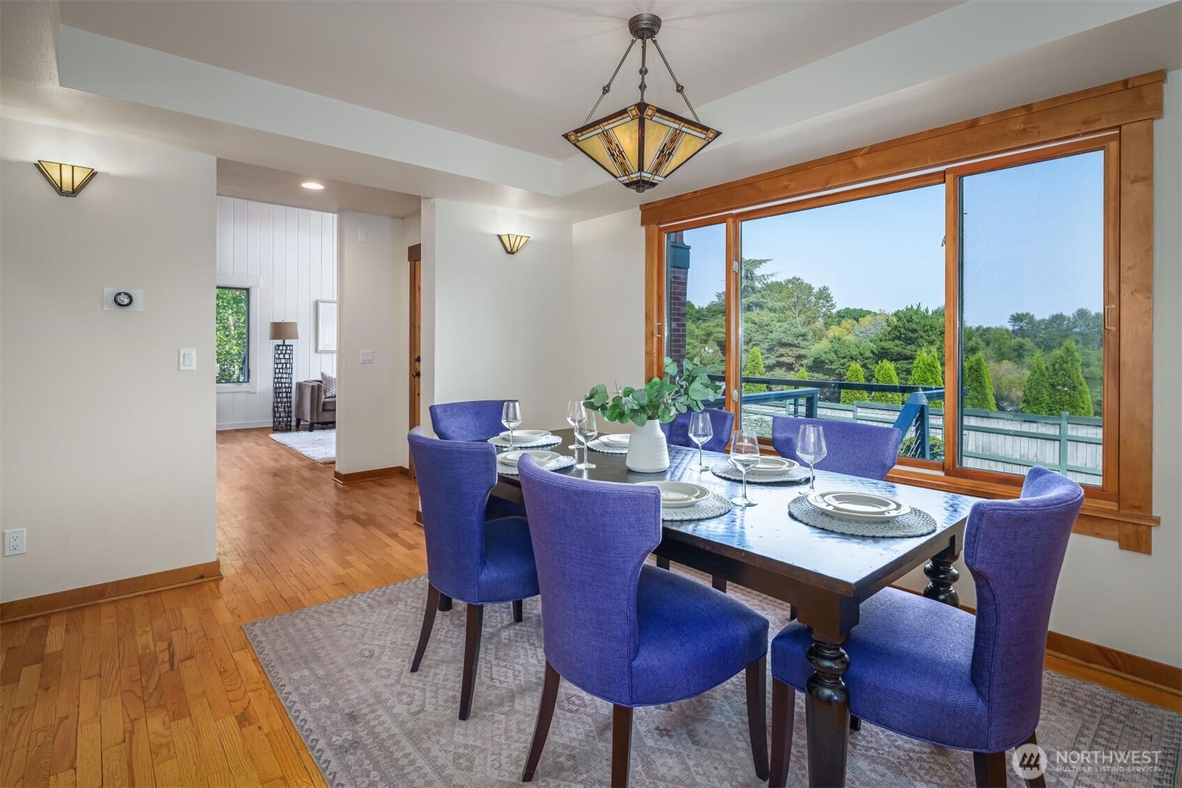 937 N 71st Street , Seattle, WA 98103