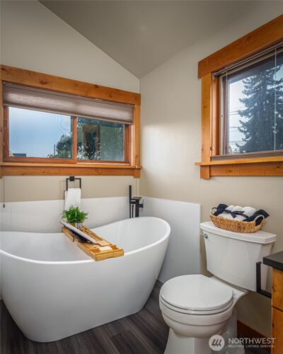 937 N 71st Street , Seattle, WA 98103 - Photo 24