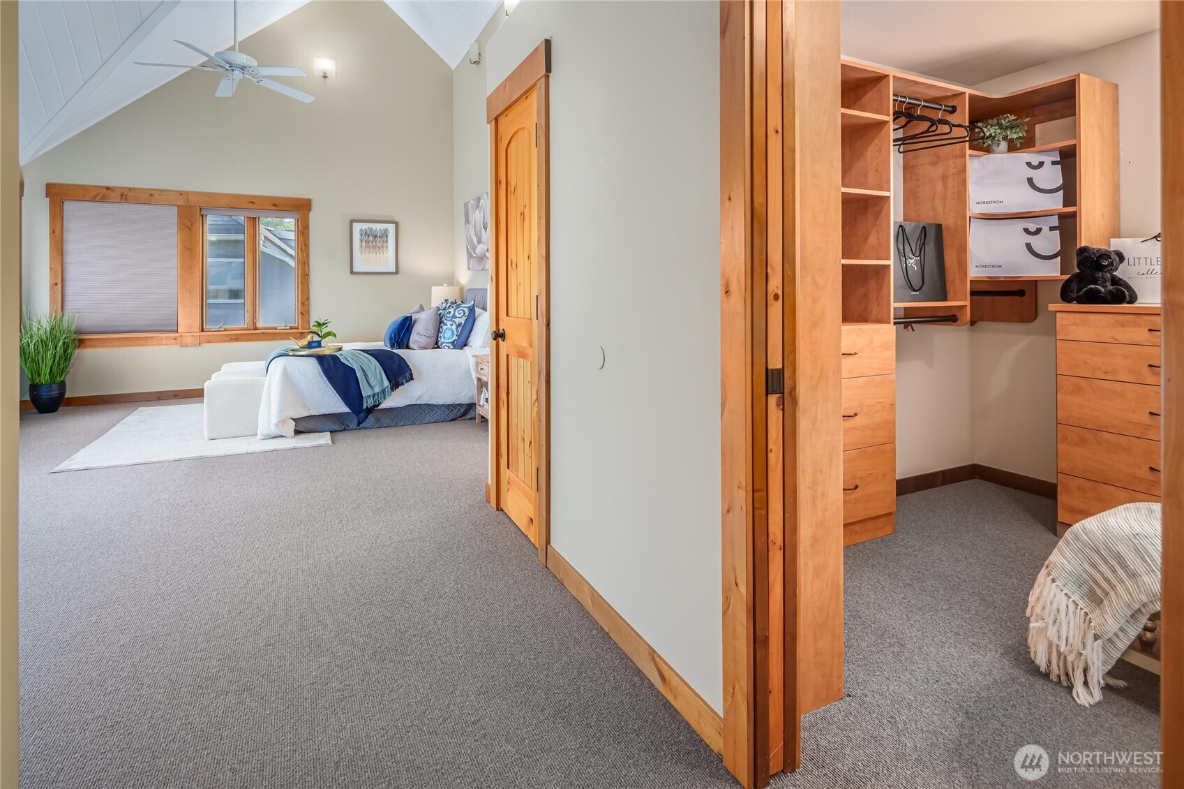 937 N 71st Street , Seattle, WA 98103