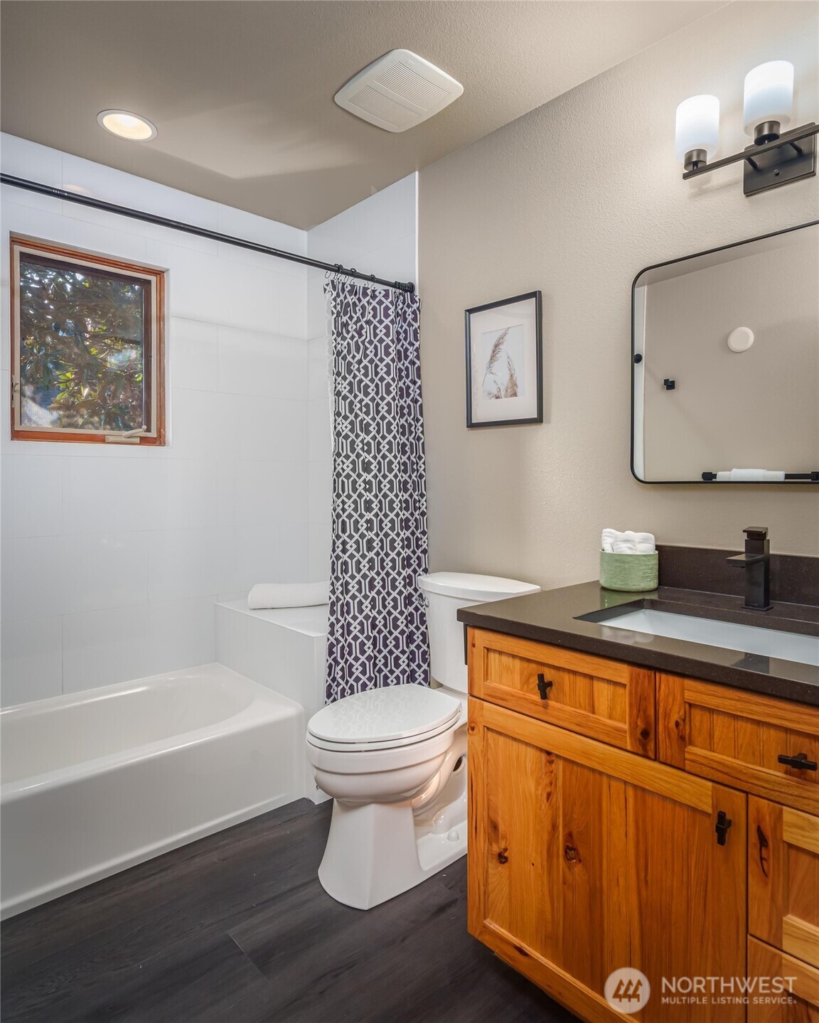 937 N 71st Street , Seattle, WA 98103