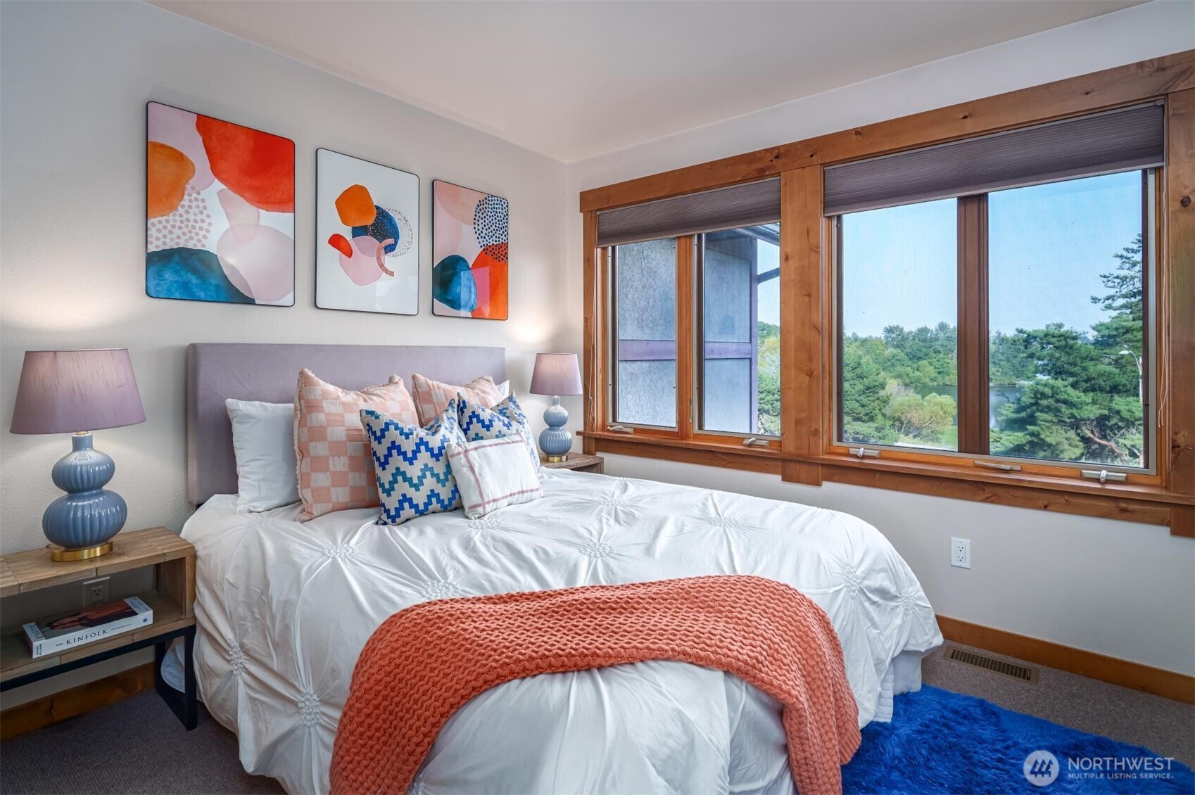 937 N 71st Street , Seattle, WA 98103