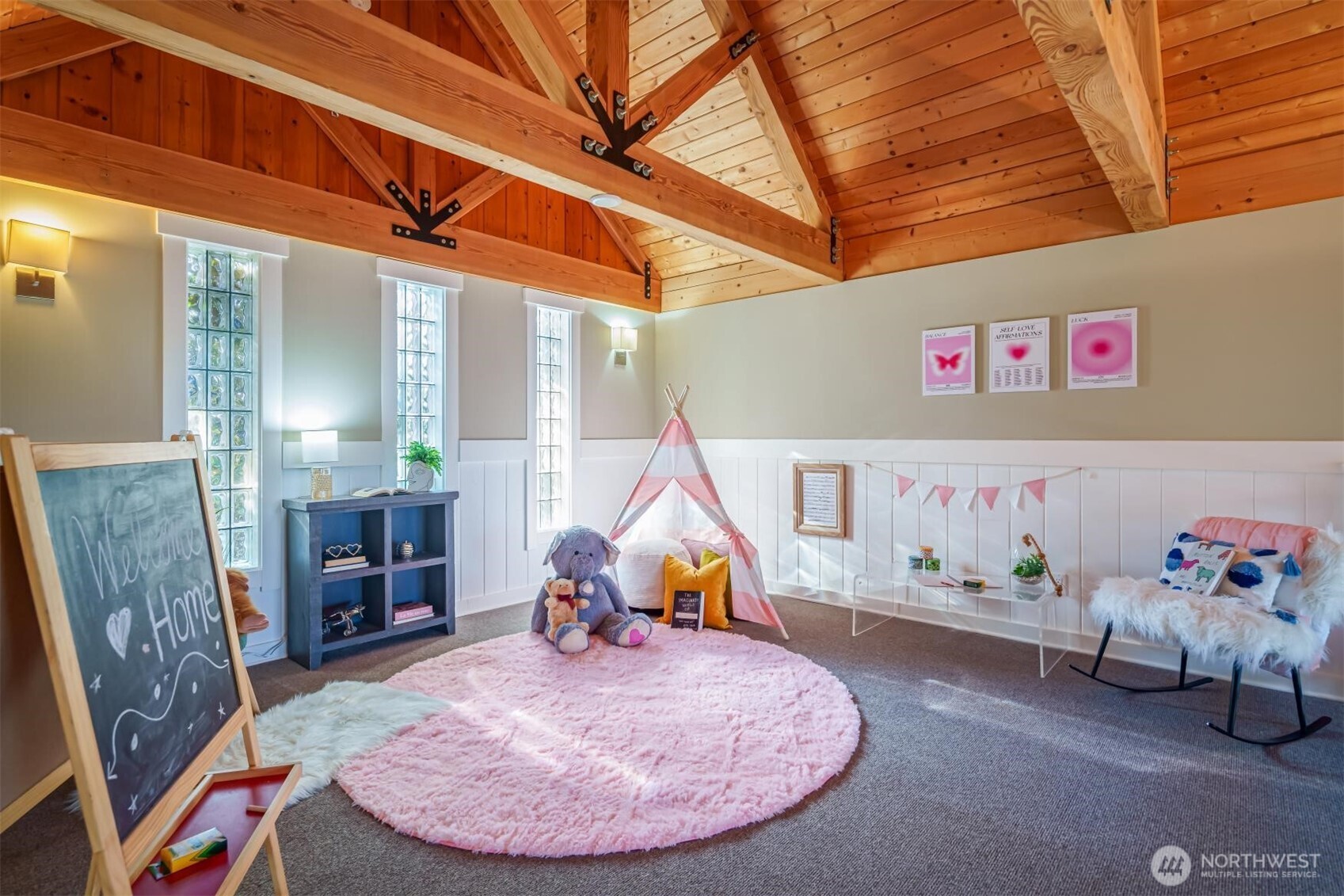 937 N 71st Street , Seattle, WA 98103