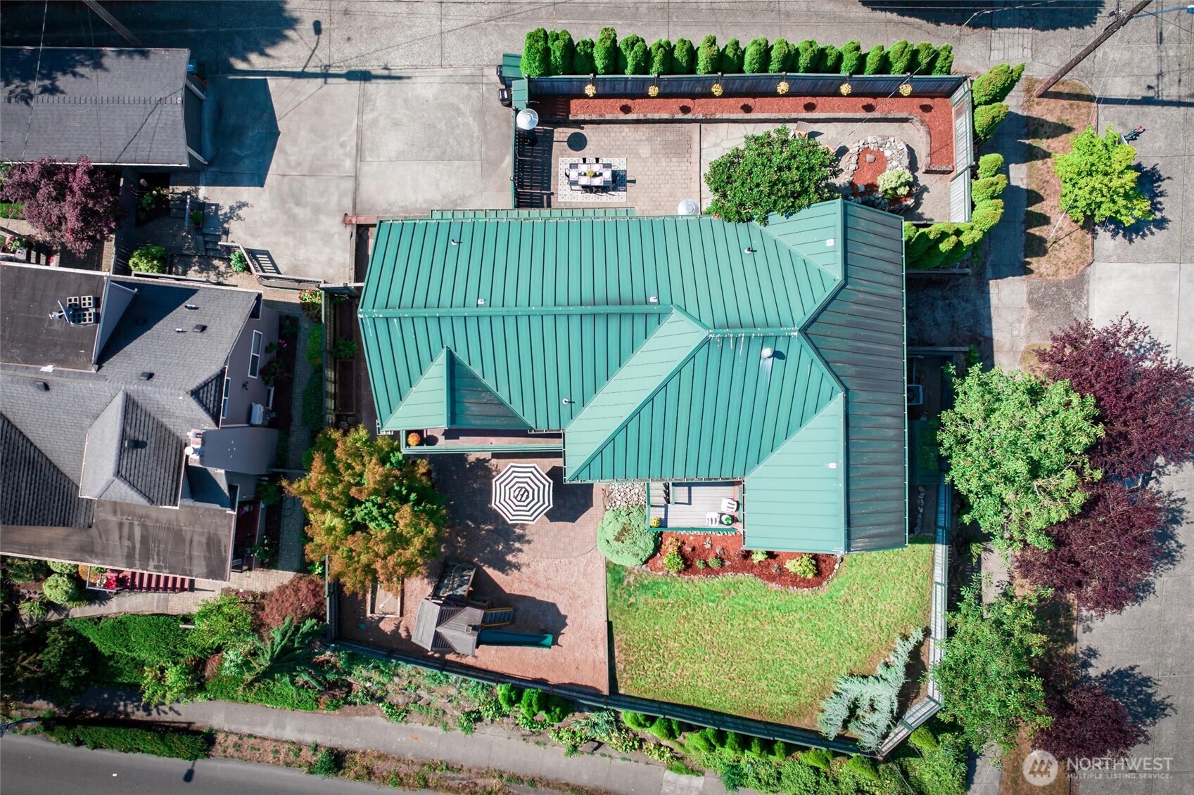 937 N 71st Street , Seattle, WA 98103