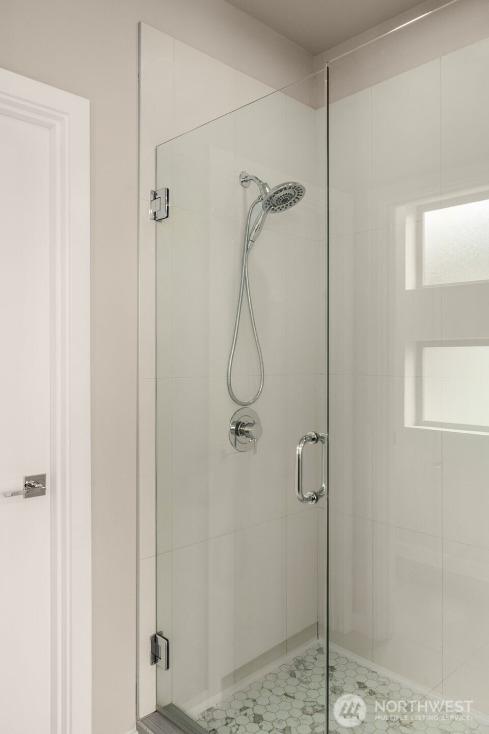 16329 Main View Lane NE, Duvall, WA 98019-8648