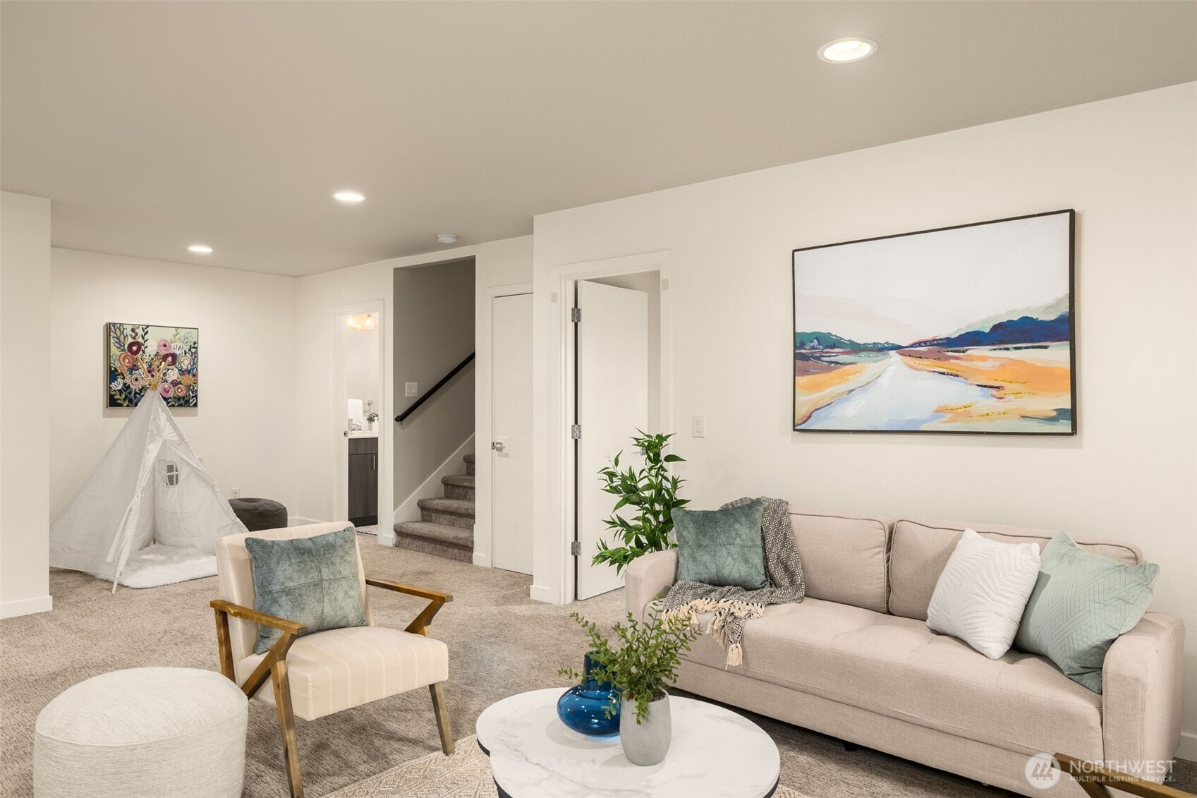 16329 Main View Lane NE, Duvall, WA 98019-8648