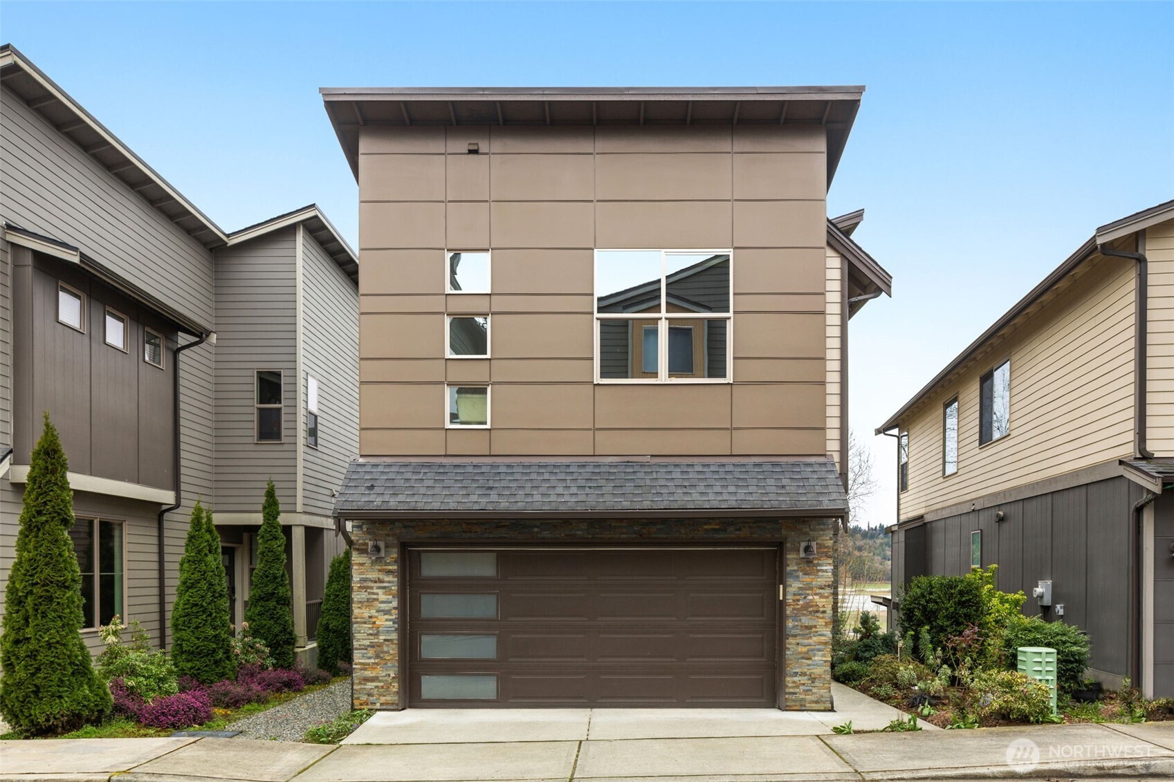 16329 Main View Lane NE, Duvall, WA 98019-8648