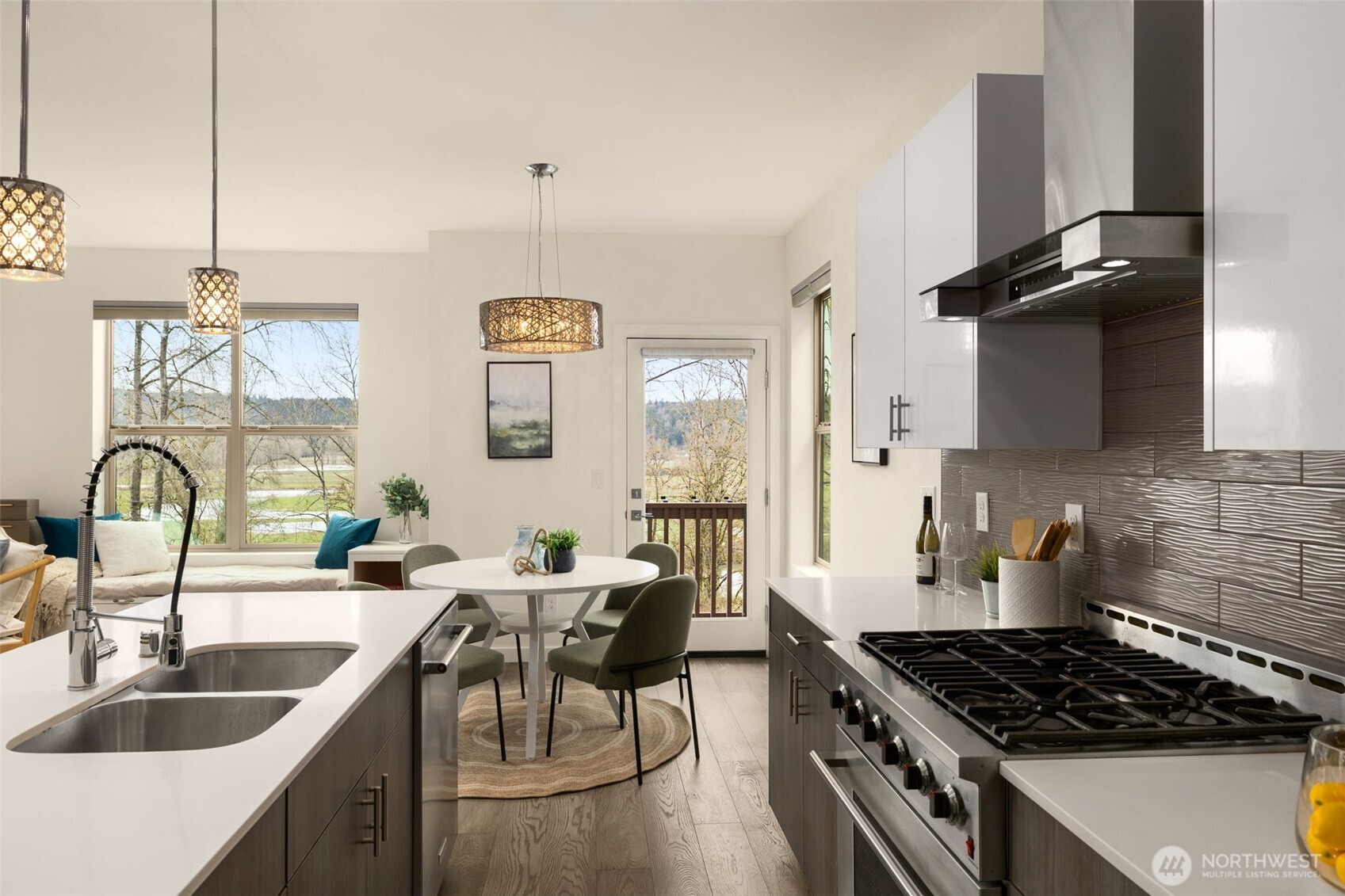 16329 Main View Lane NE, Duvall, WA 98019-8648