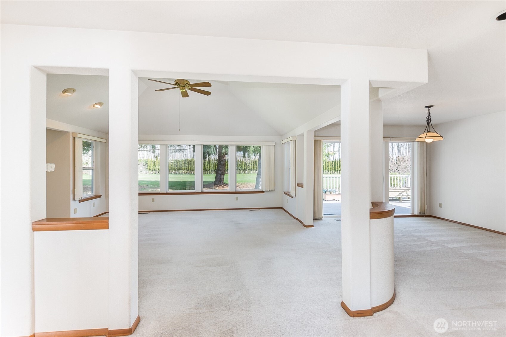 170 Hurricane Ridge Drive , Sequim, WA 98382