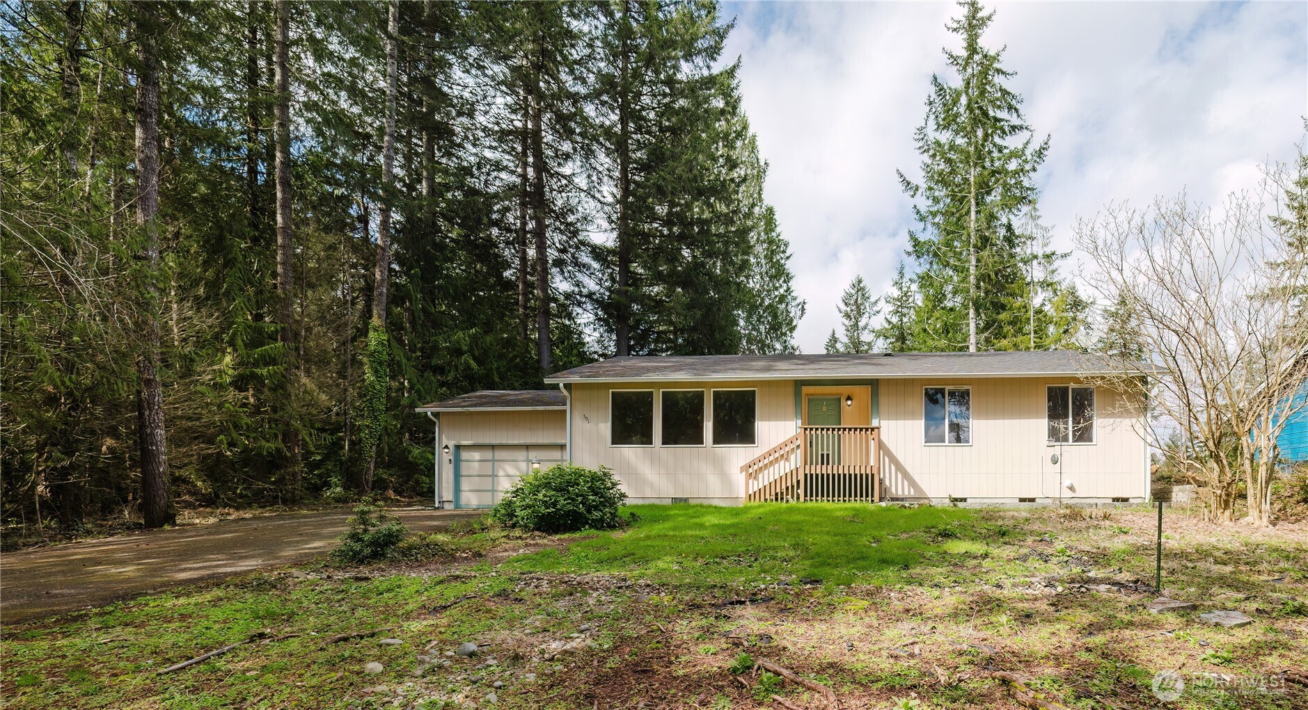 501 E Saint Andrews Drive , Shelton, WA 98584
