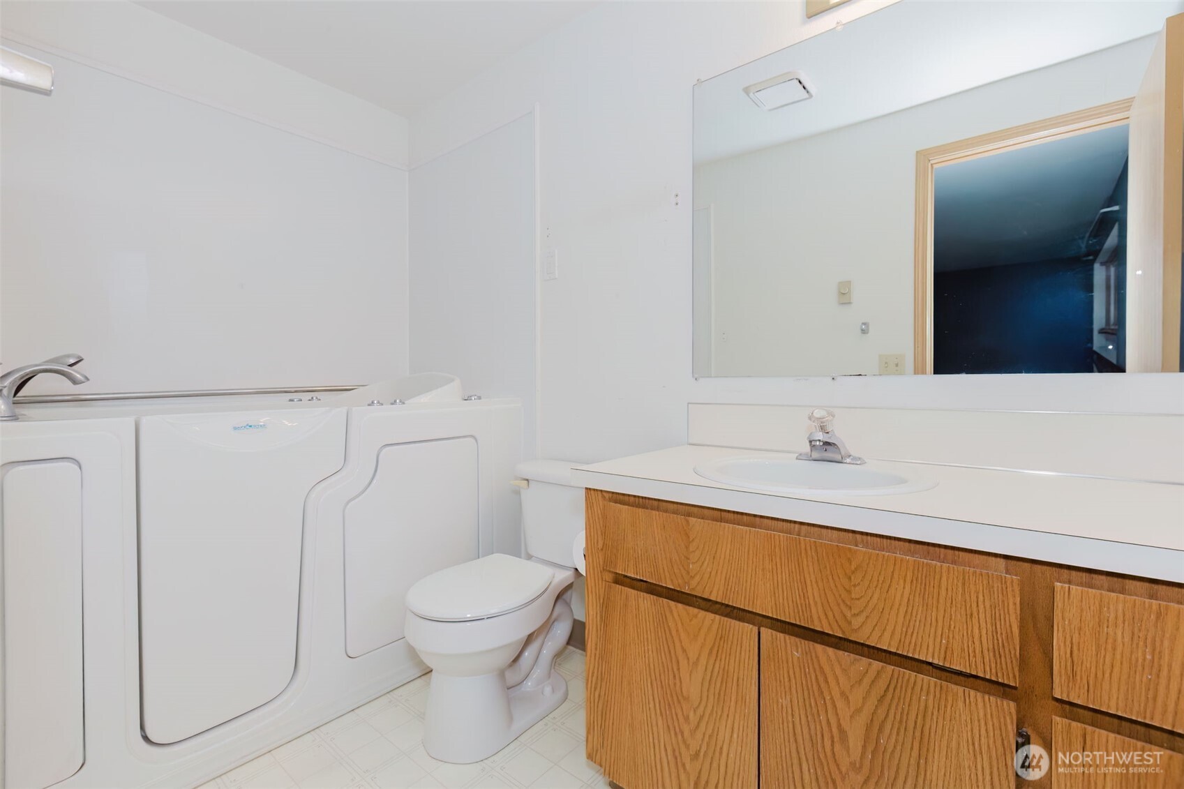 501 E Saint Andrews Drive , Shelton, WA 98584