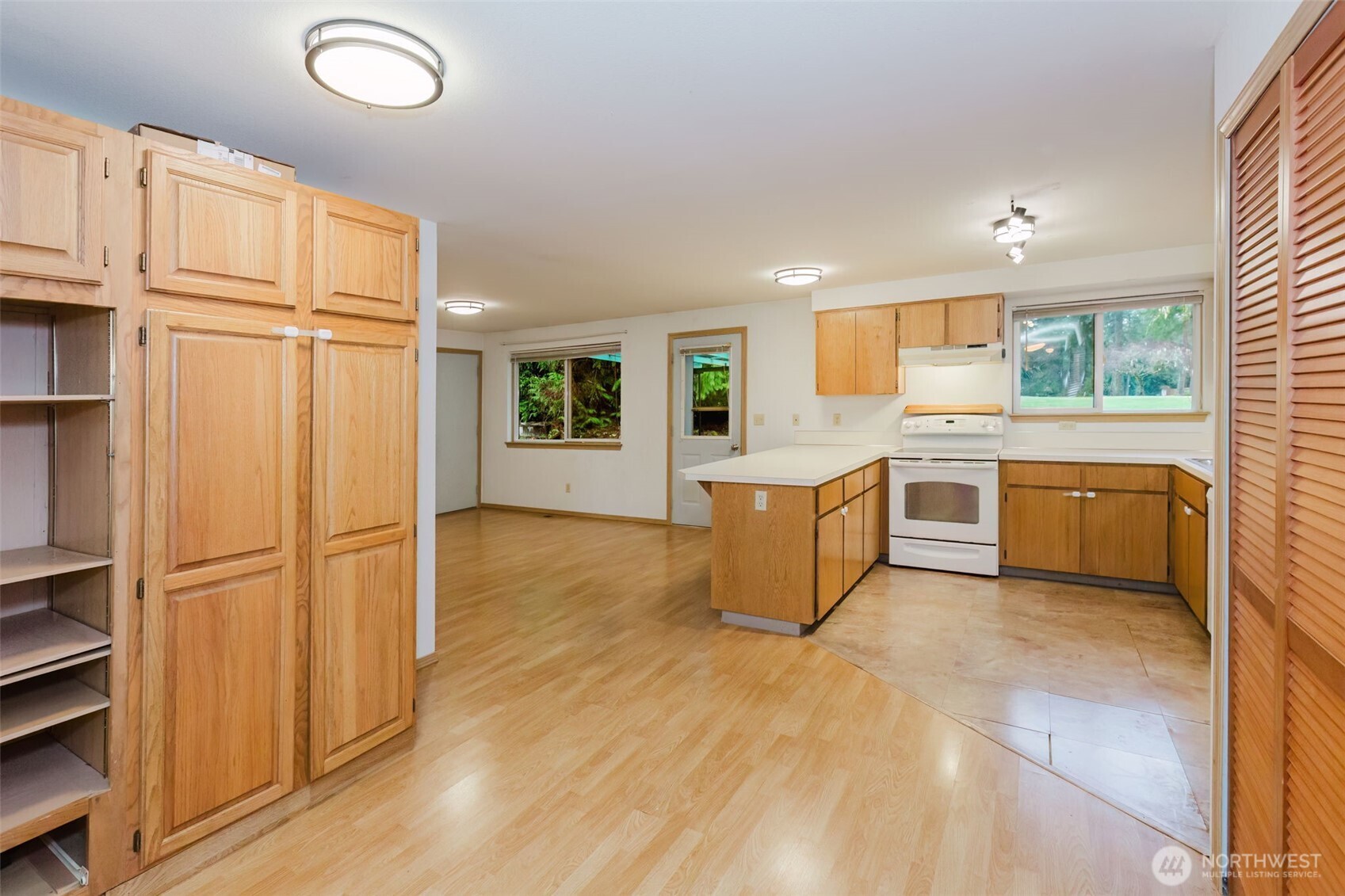 501 E Saint Andrews Drive , Shelton, WA 98584