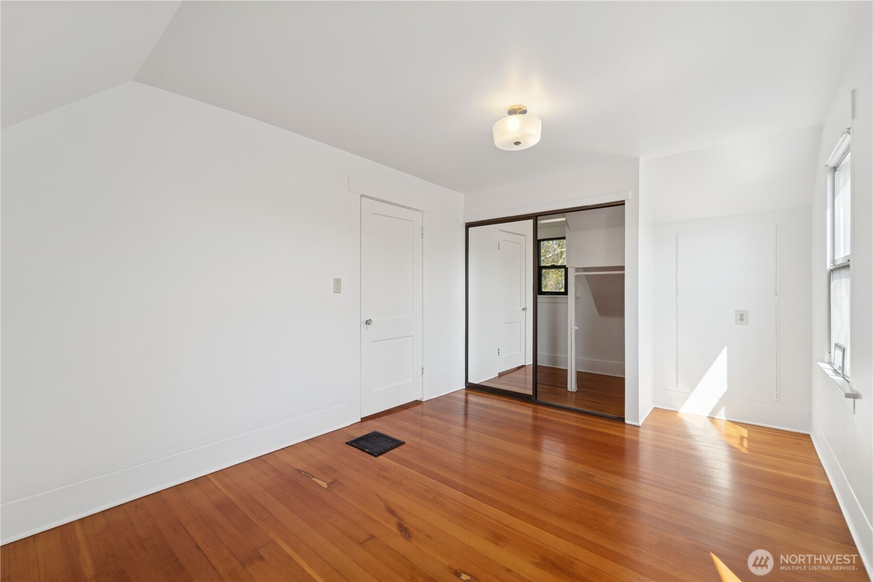 209 W Blaine Street , Seattle, WA 98119