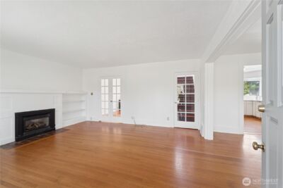 209 W Blaine Street , Seattle, WA 98119 - Photo 2